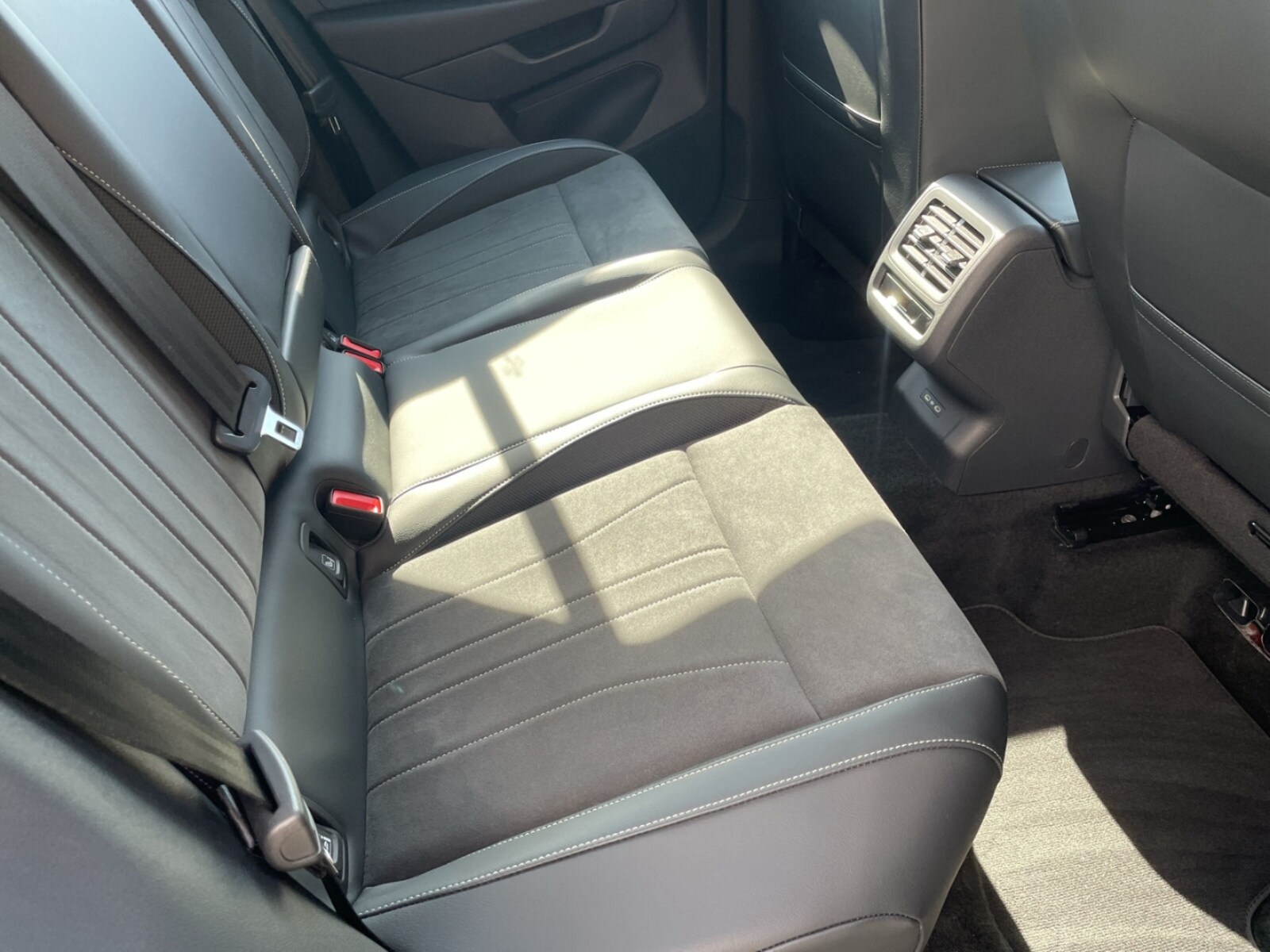 Volkswagen T-Roc – Bild 8