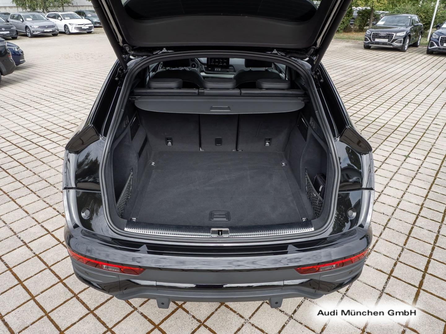 Bild über Audi Q5 Sportback 40 TFSI quattro S tronic - für weitere Informationen kontaktieren Sie den Audi Partner