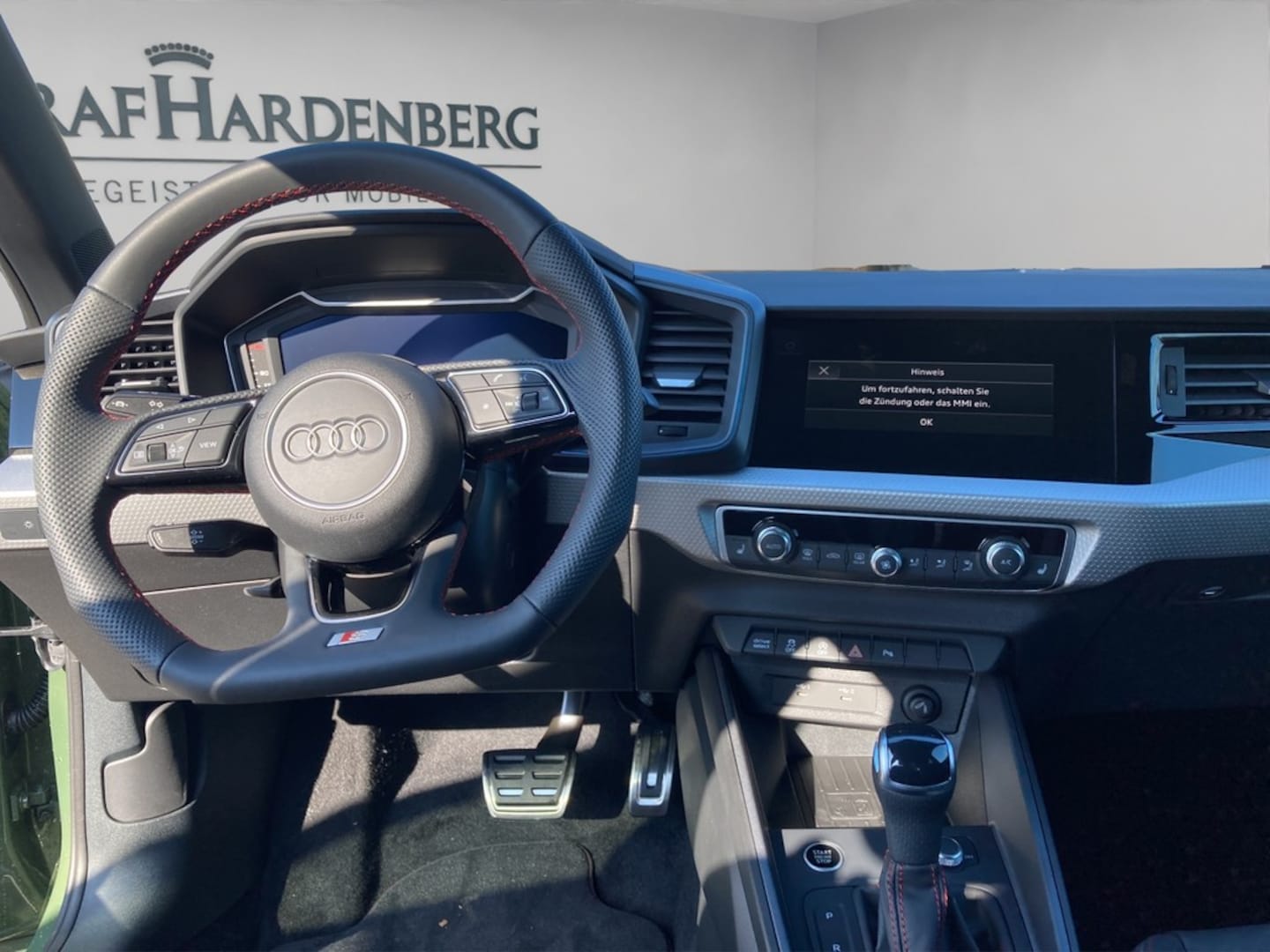 Bild über Audi A1 Sportback S line 40 TFSI S tronic - für weitere Informationen kontaktieren Sie den Audi Partner
