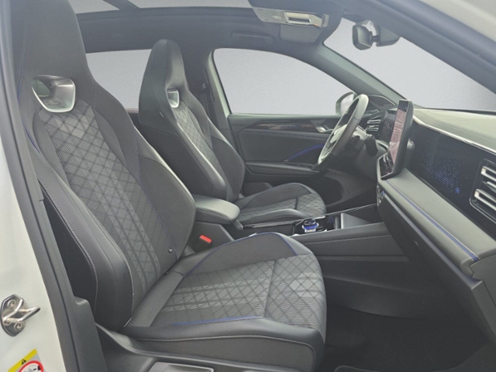 Volkswagen Tiguan – Bild 11