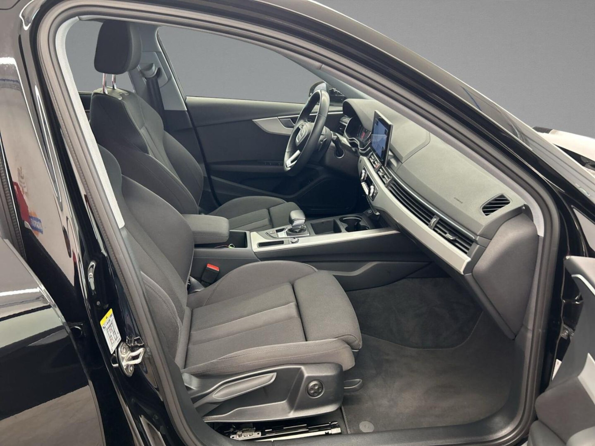 Audi A4 Limousine Advanced