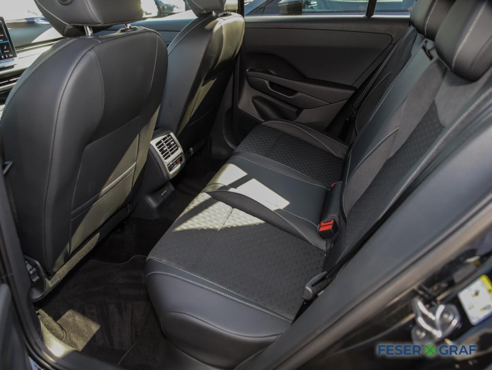Volkswagen T-Roc – Bild 8