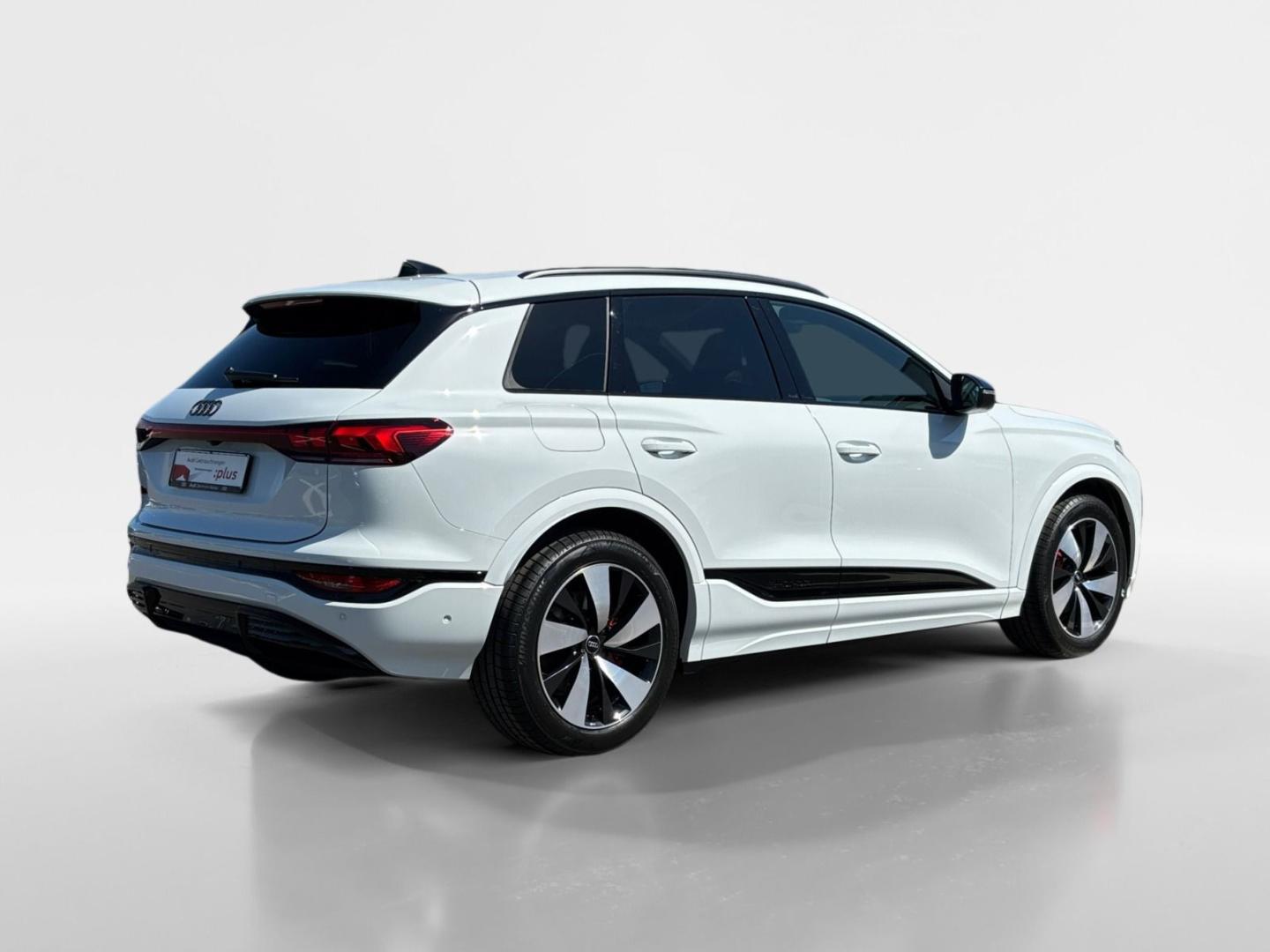 Image about Audi Q6 SUV e-tron e-tron quattro
