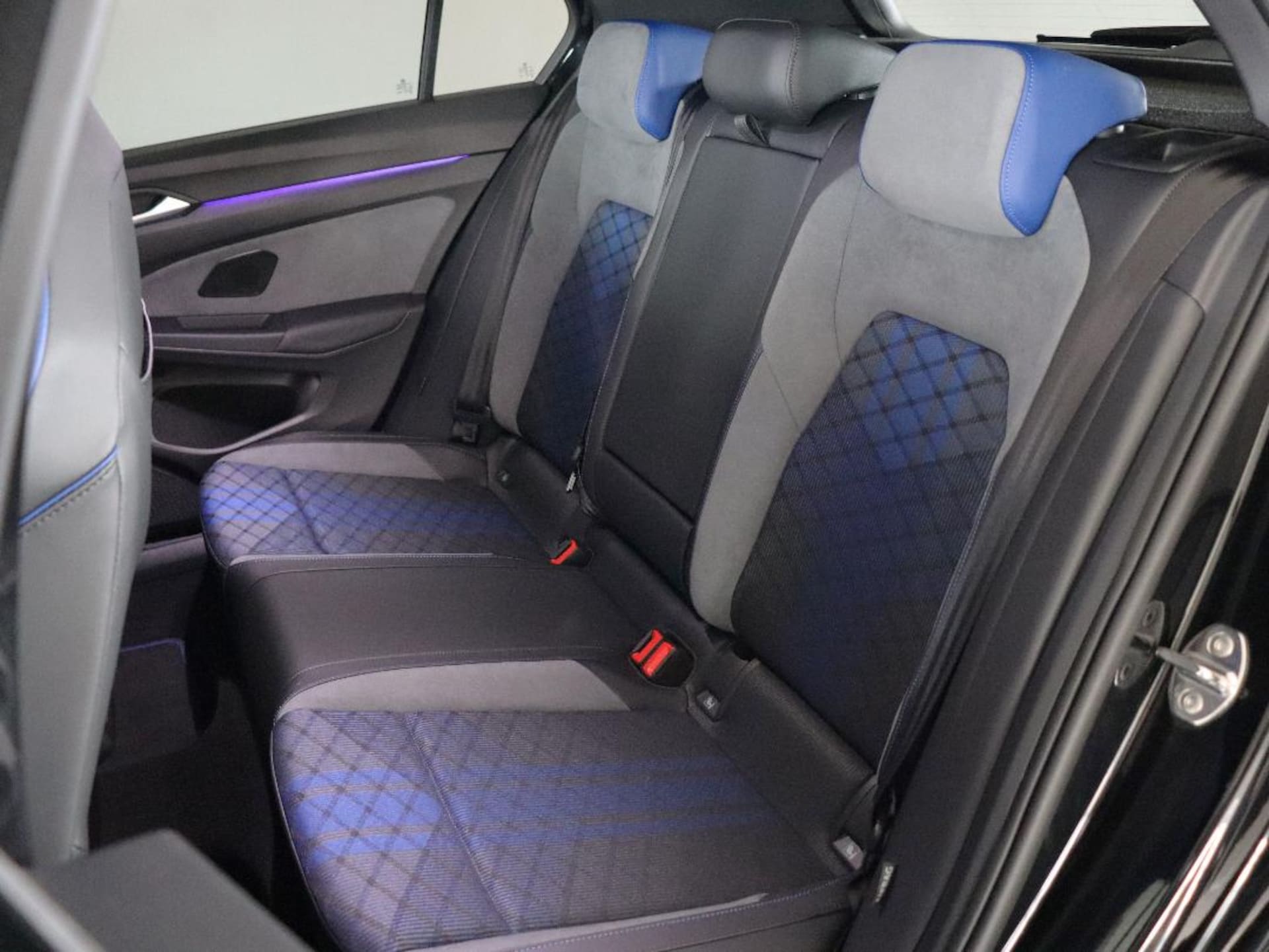 Volkswagen Golf R Black Edition