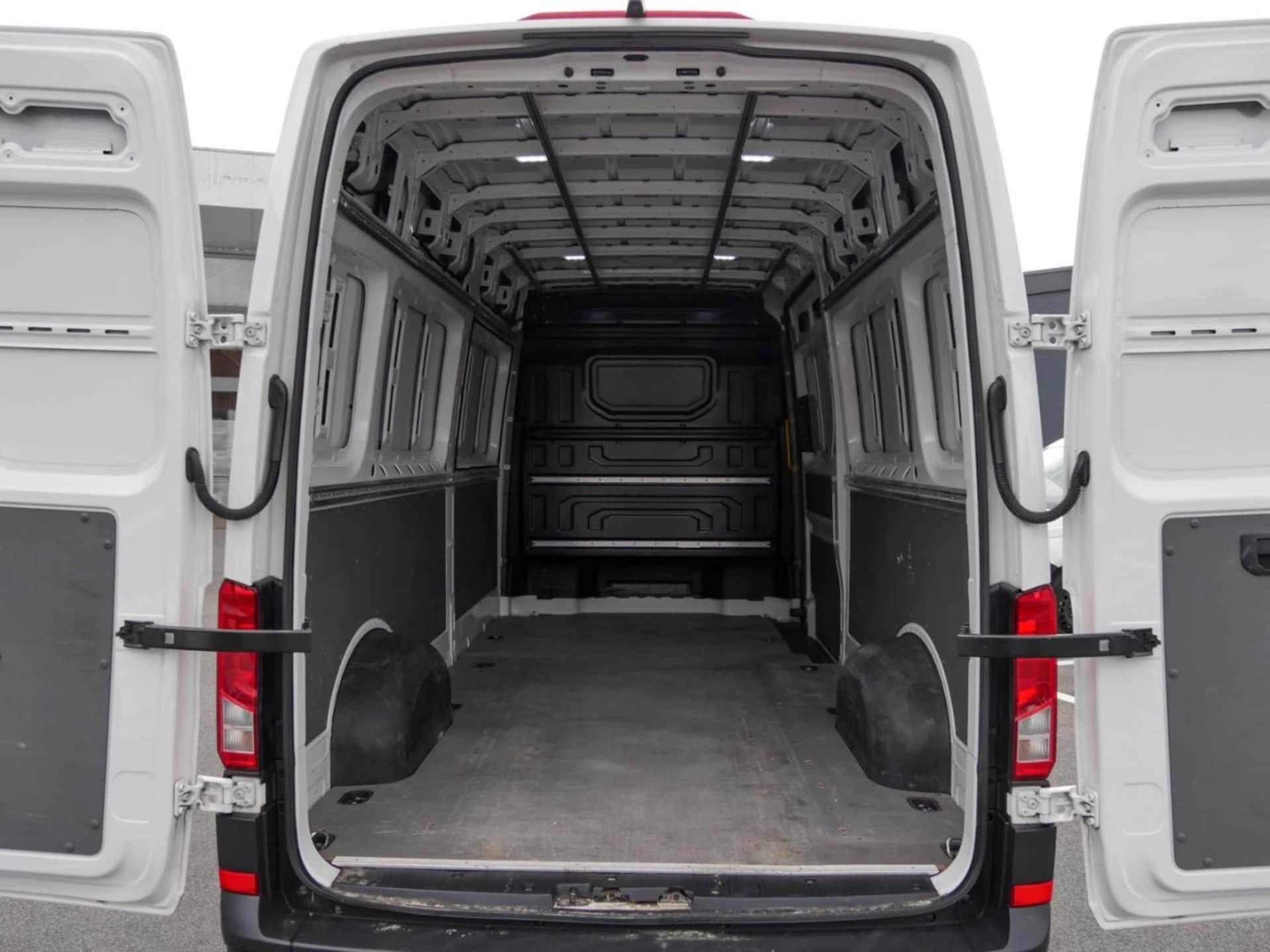 Volkswagen Crafter Kasten langer Radstand