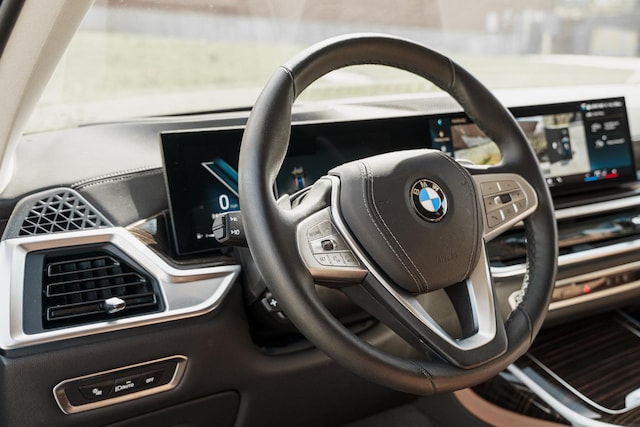 2026 BMW X7 40i - Photo 10