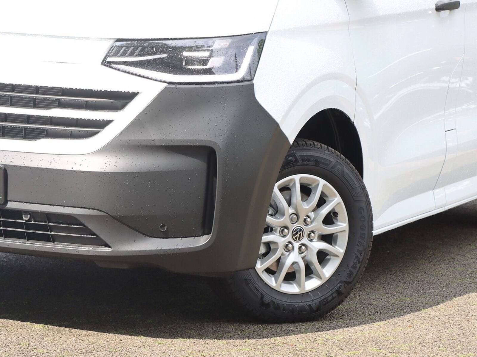 Volkswagen Transporter Kasten kurzer Radstand – Bild 3
