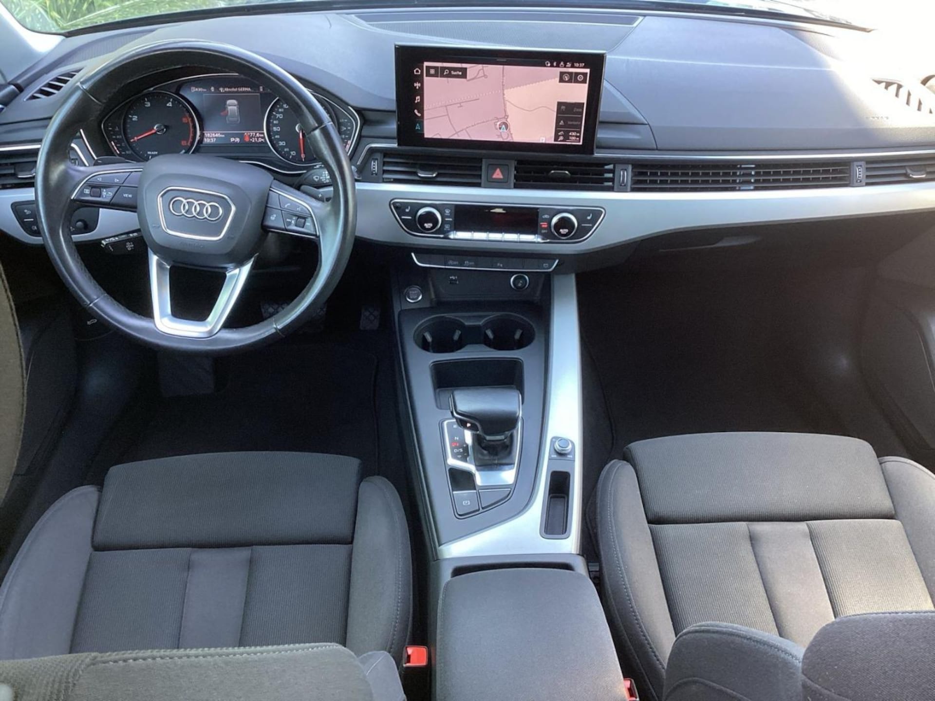 Audi A4 Avant S line
