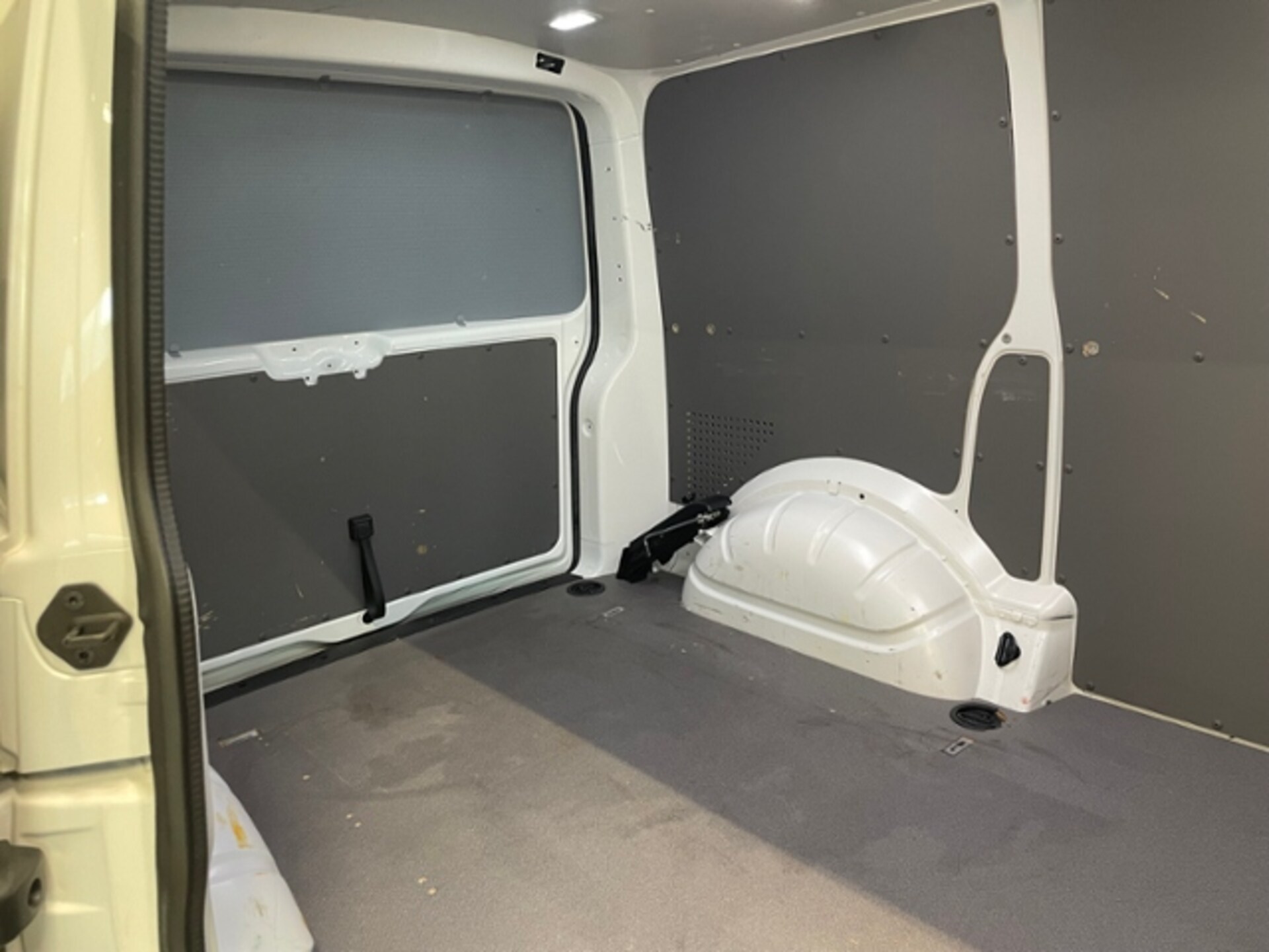 Volkswagen T6.1 Transporter Kasten kurzer Radstand