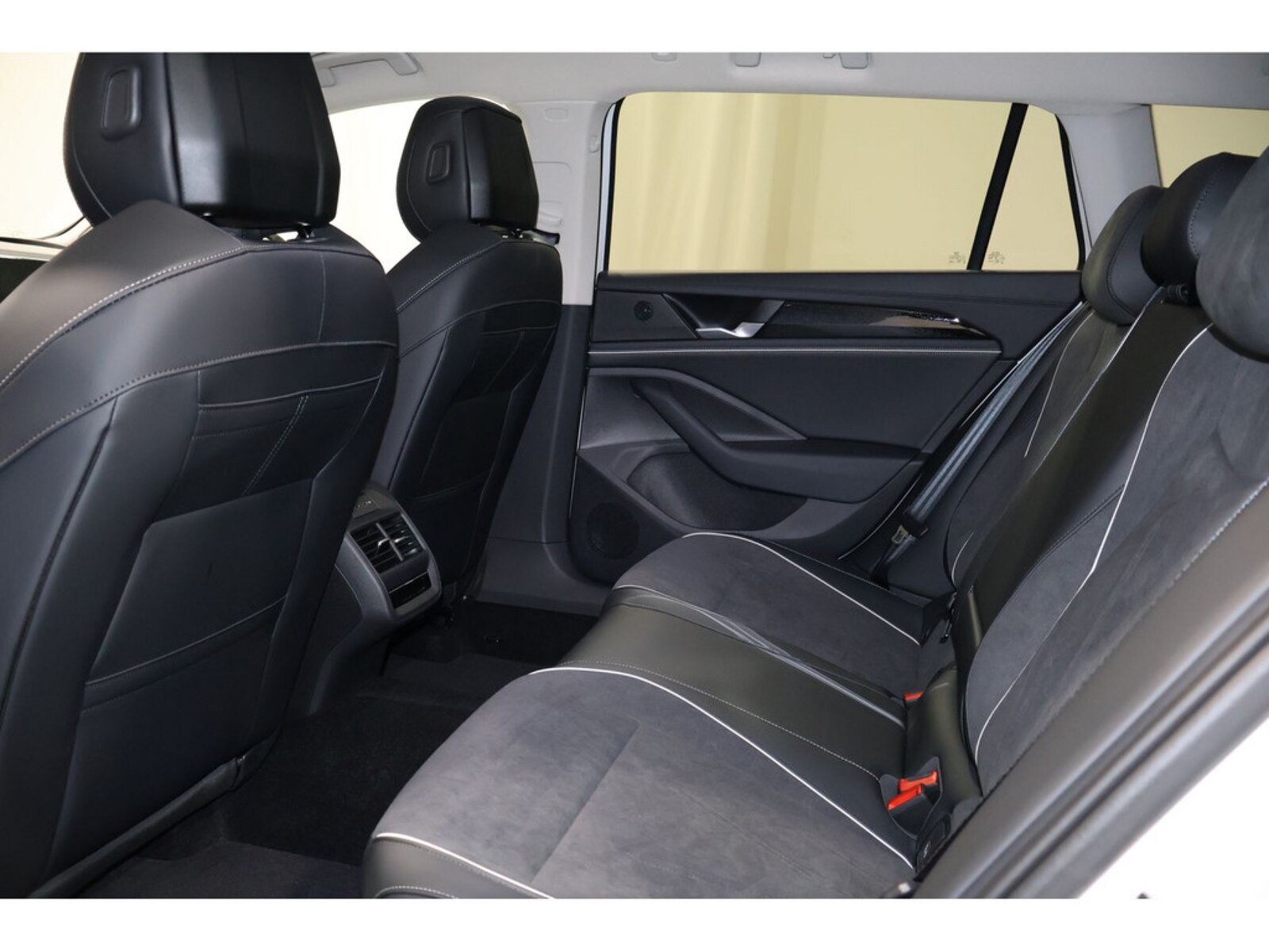 Volkswagen Passat – Bild 12