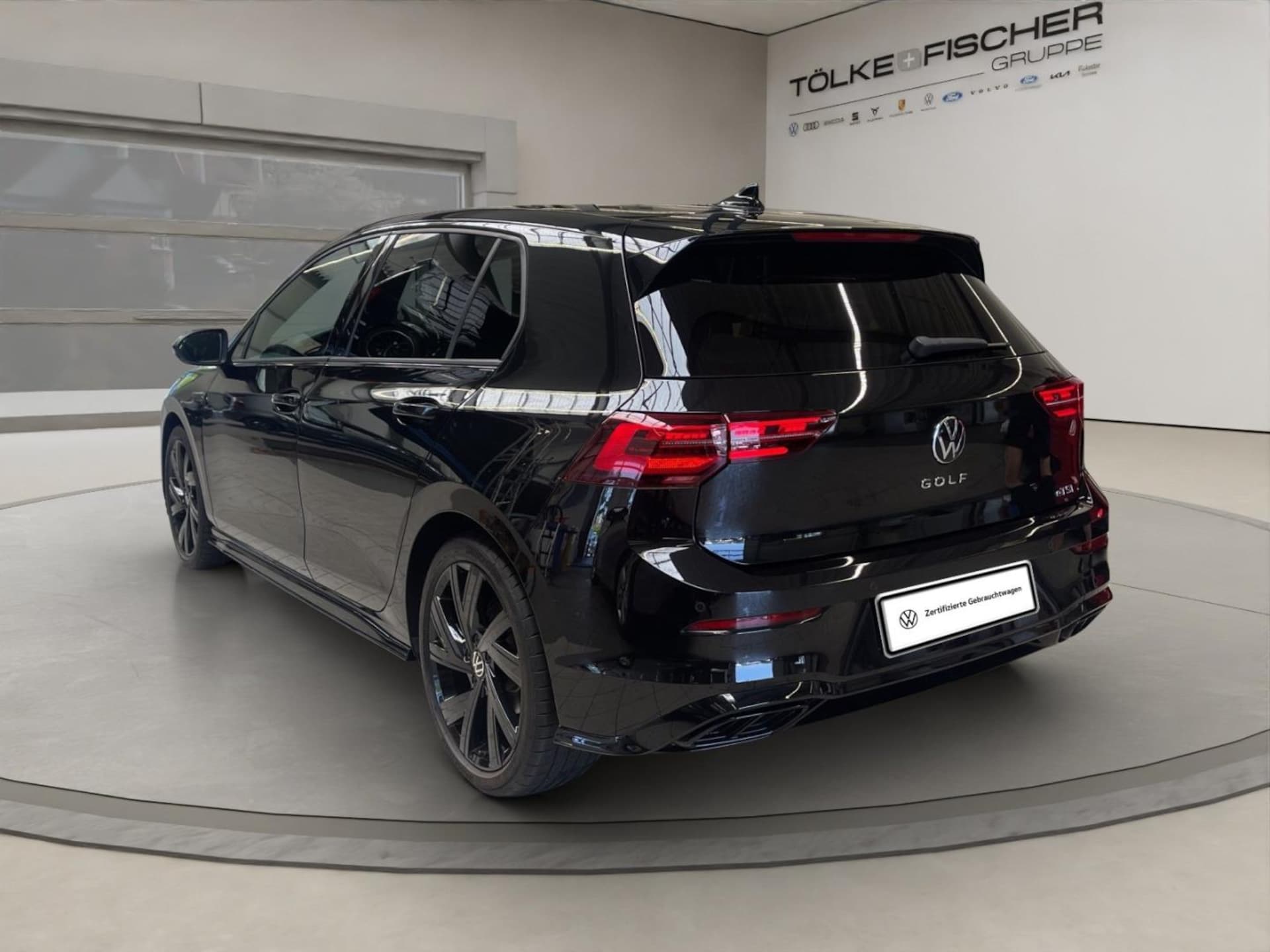 Volkswagen Golf R-Line