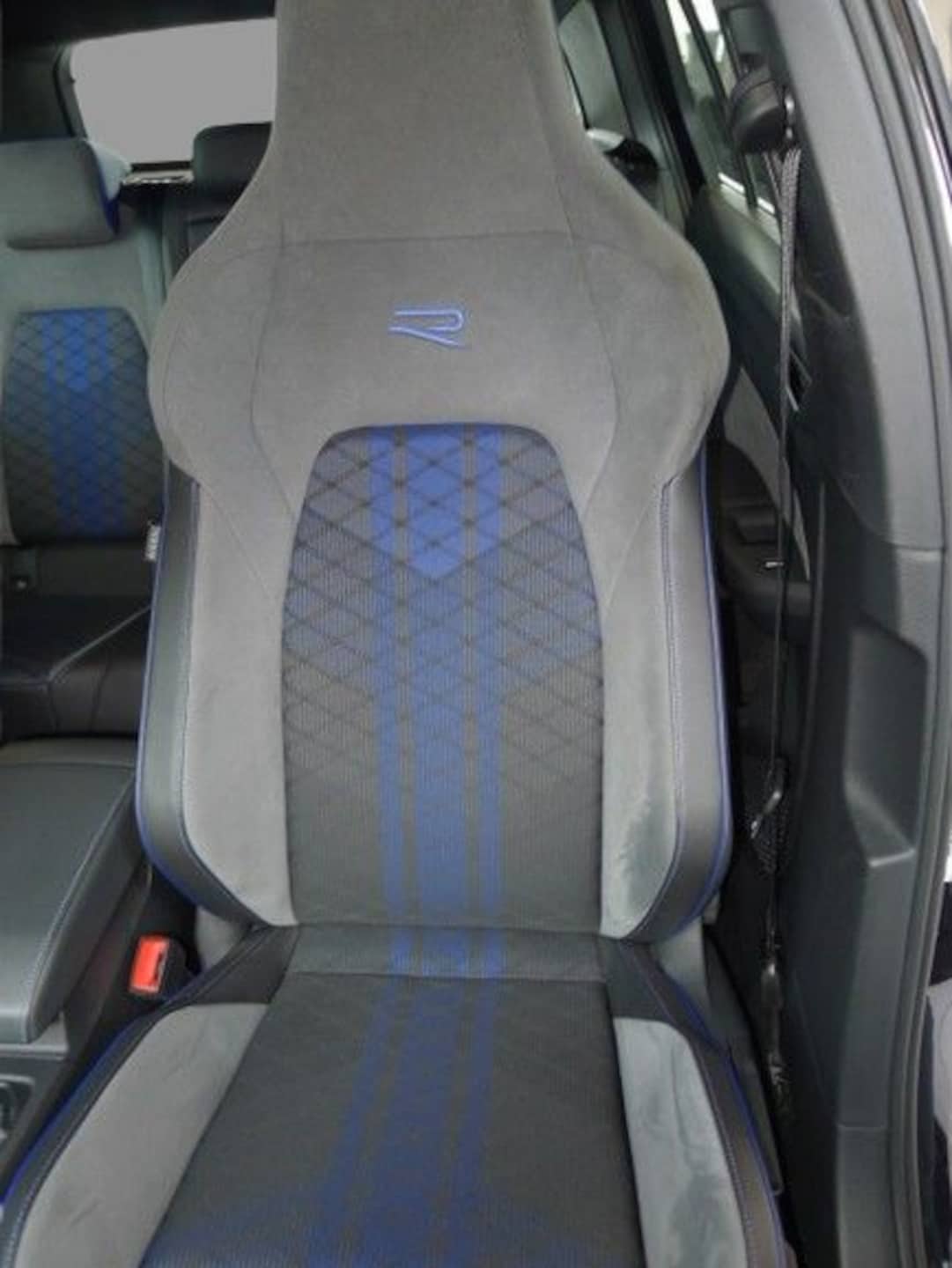 Volkswagen Golf R