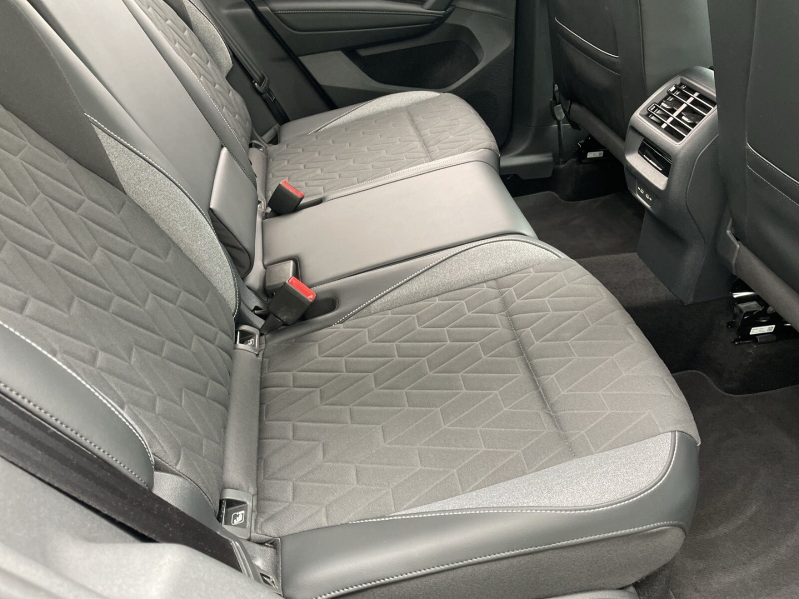 Volkswagen Tiguan – Bild 8