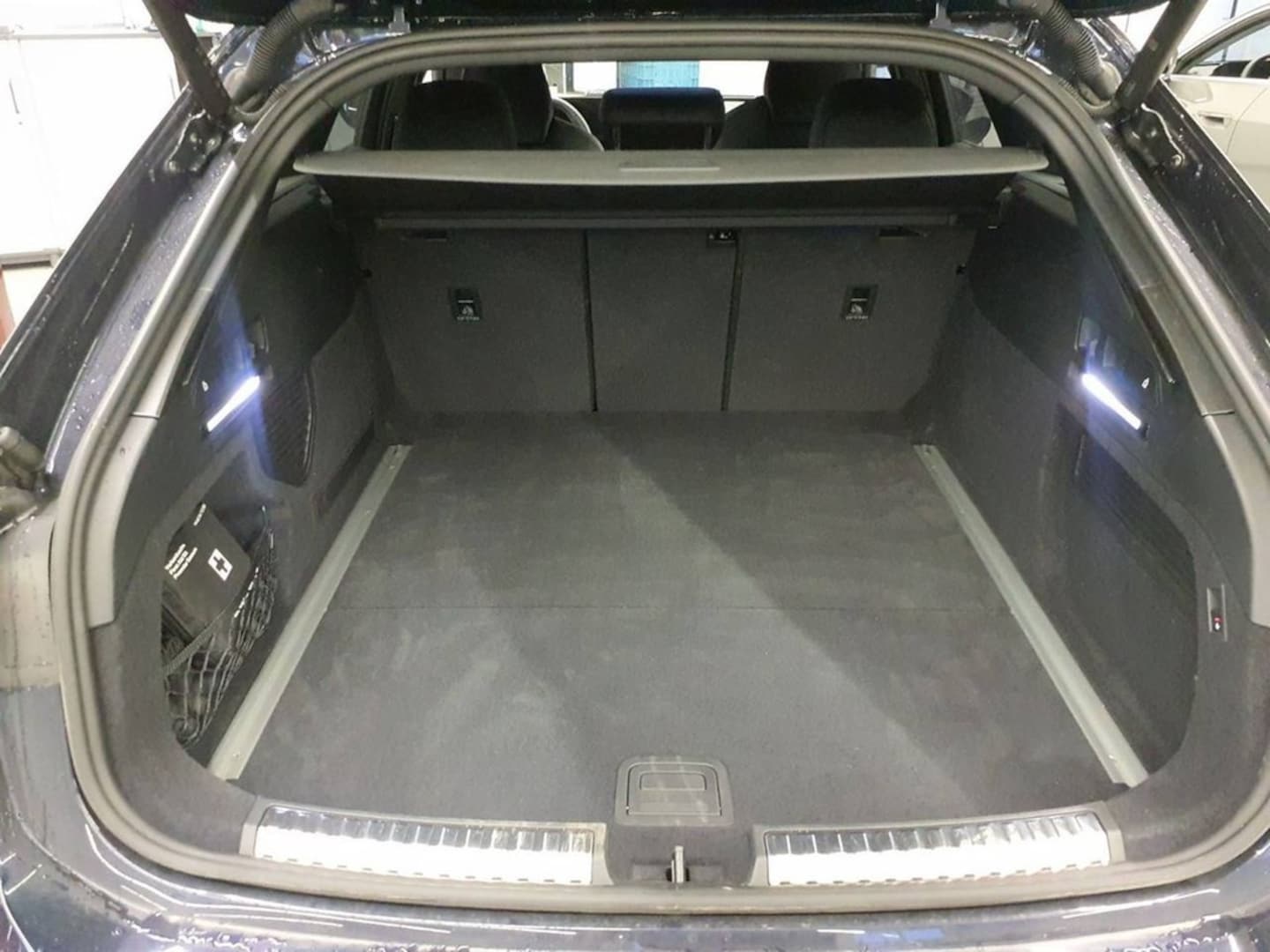 Bild über Audi A6 Avant TDI 150 kW S tronic - für weitere Informationen kontaktieren Sie den Audi Partner