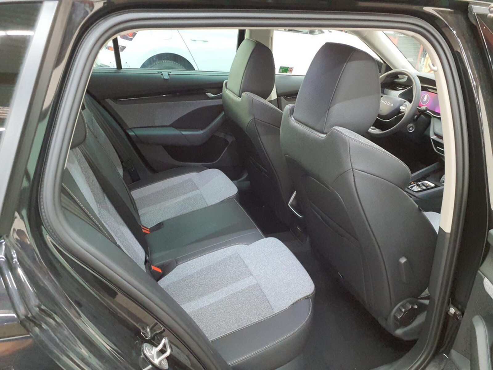 Škoda Octavia Combi – Bild 8