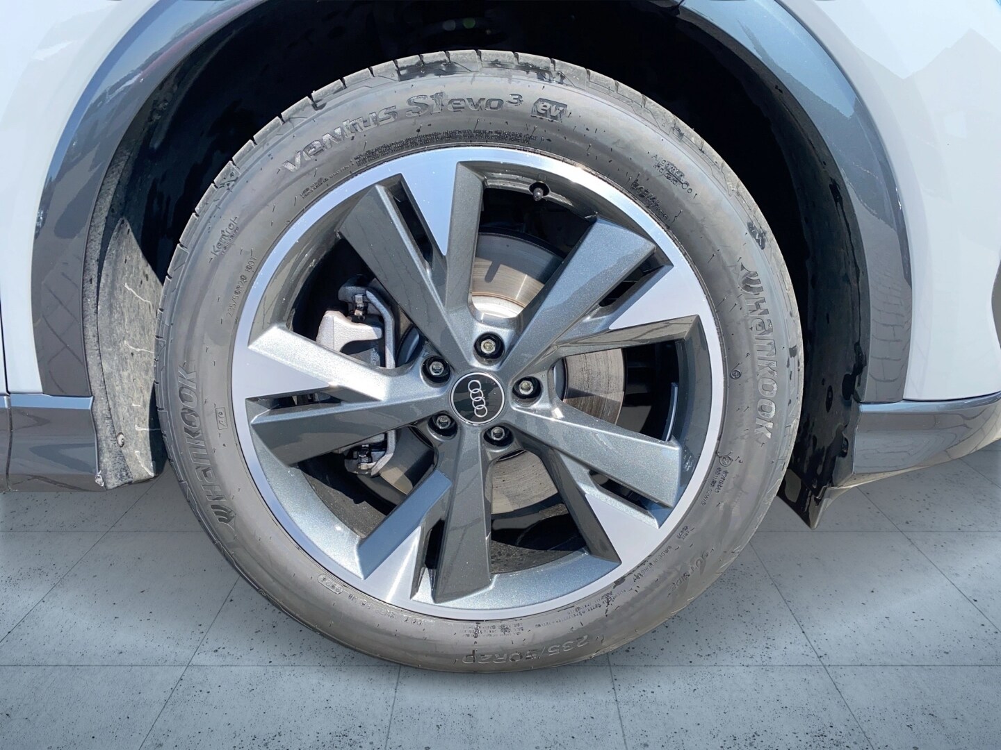 Image about Audi Q4 e-tron 45 e-tron