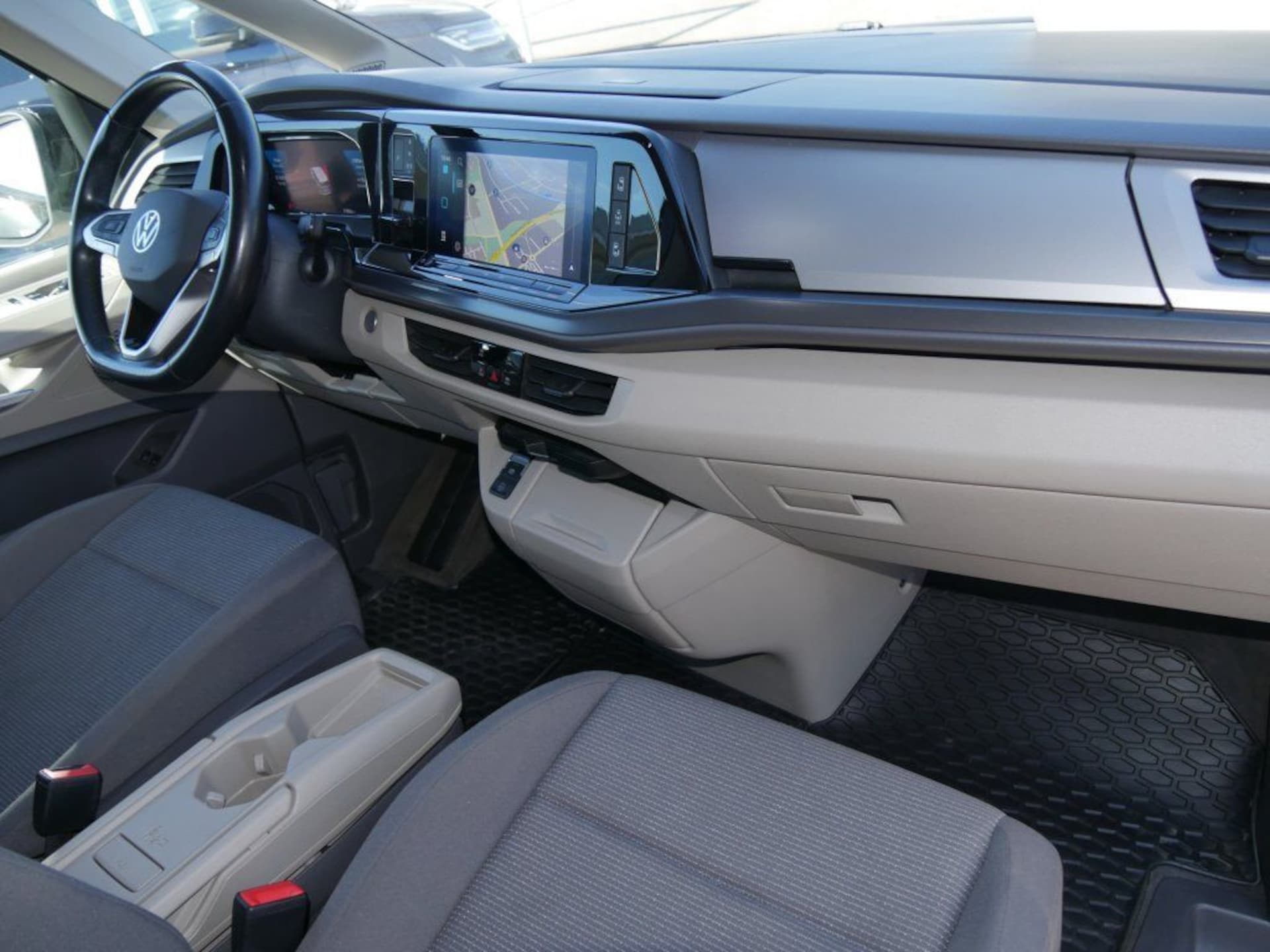 Volkswagen Multivan Basis-Modell
