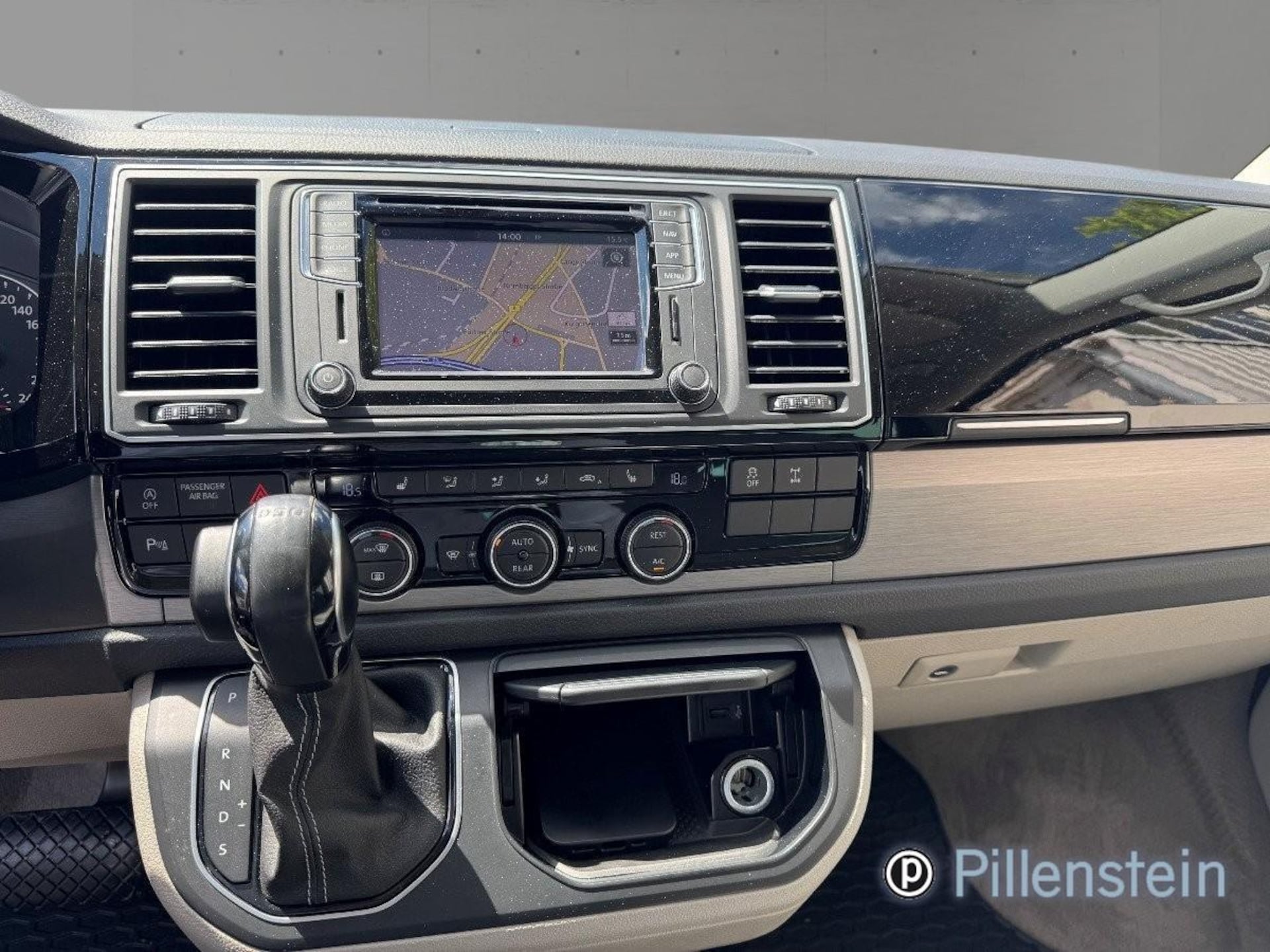 Volkswagen T6 California Beach