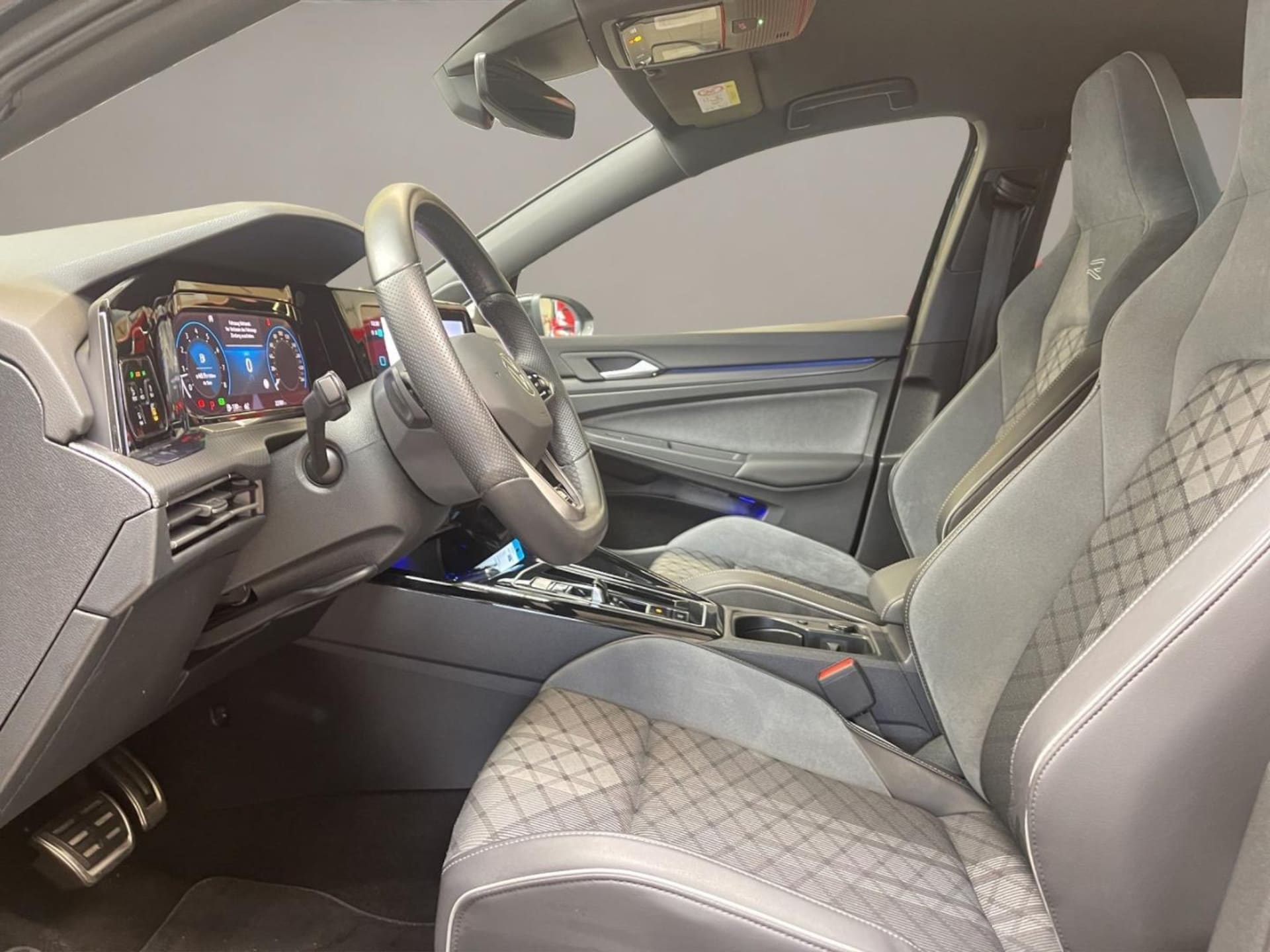 Volkswagen Golf R-Line