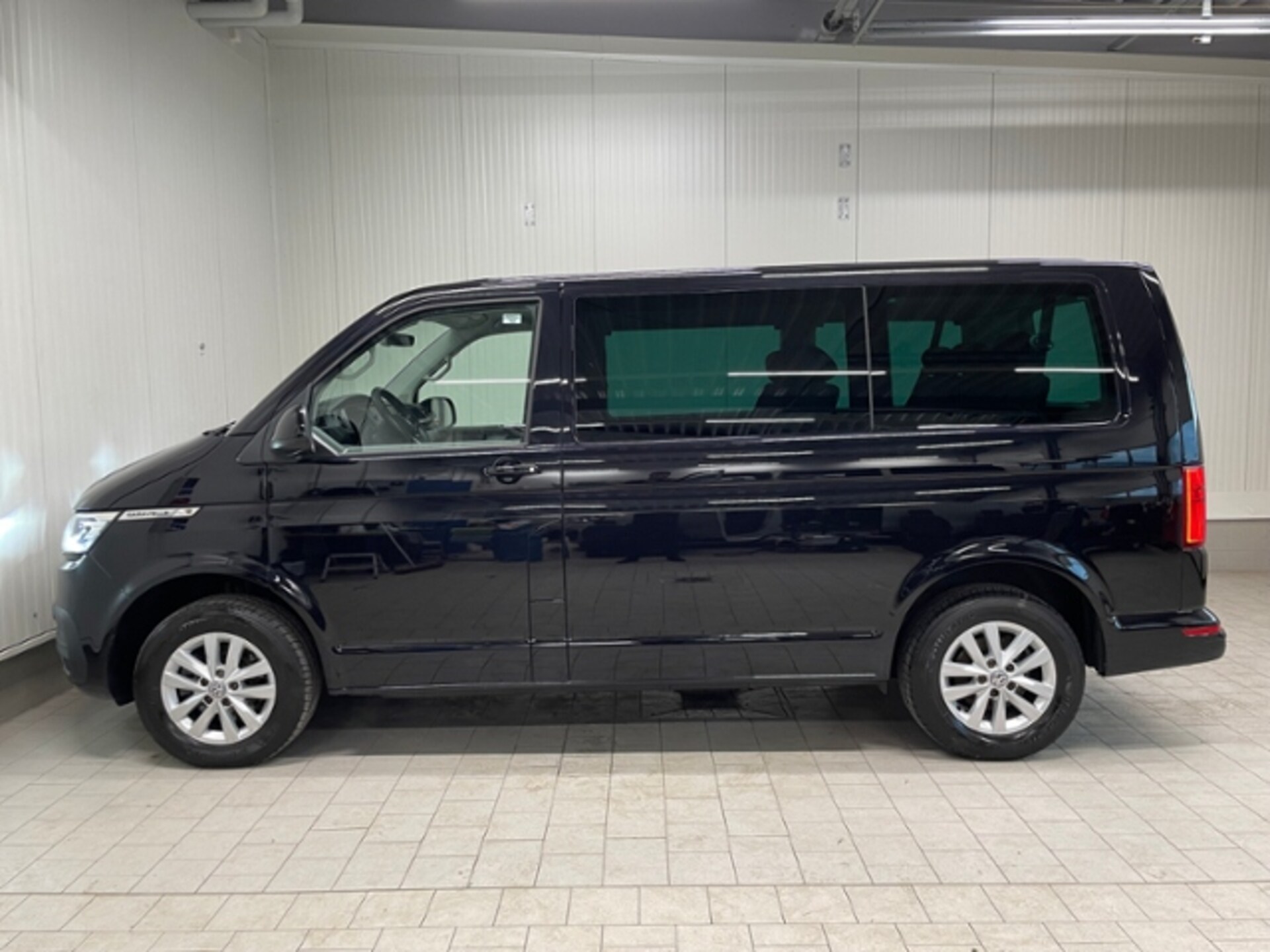 Volkswagen T6.1 Caravelle kurzer Radstand Comfortline