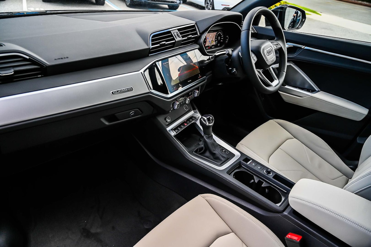 Image about Audi Q3 40 TFSI quattro S tronic