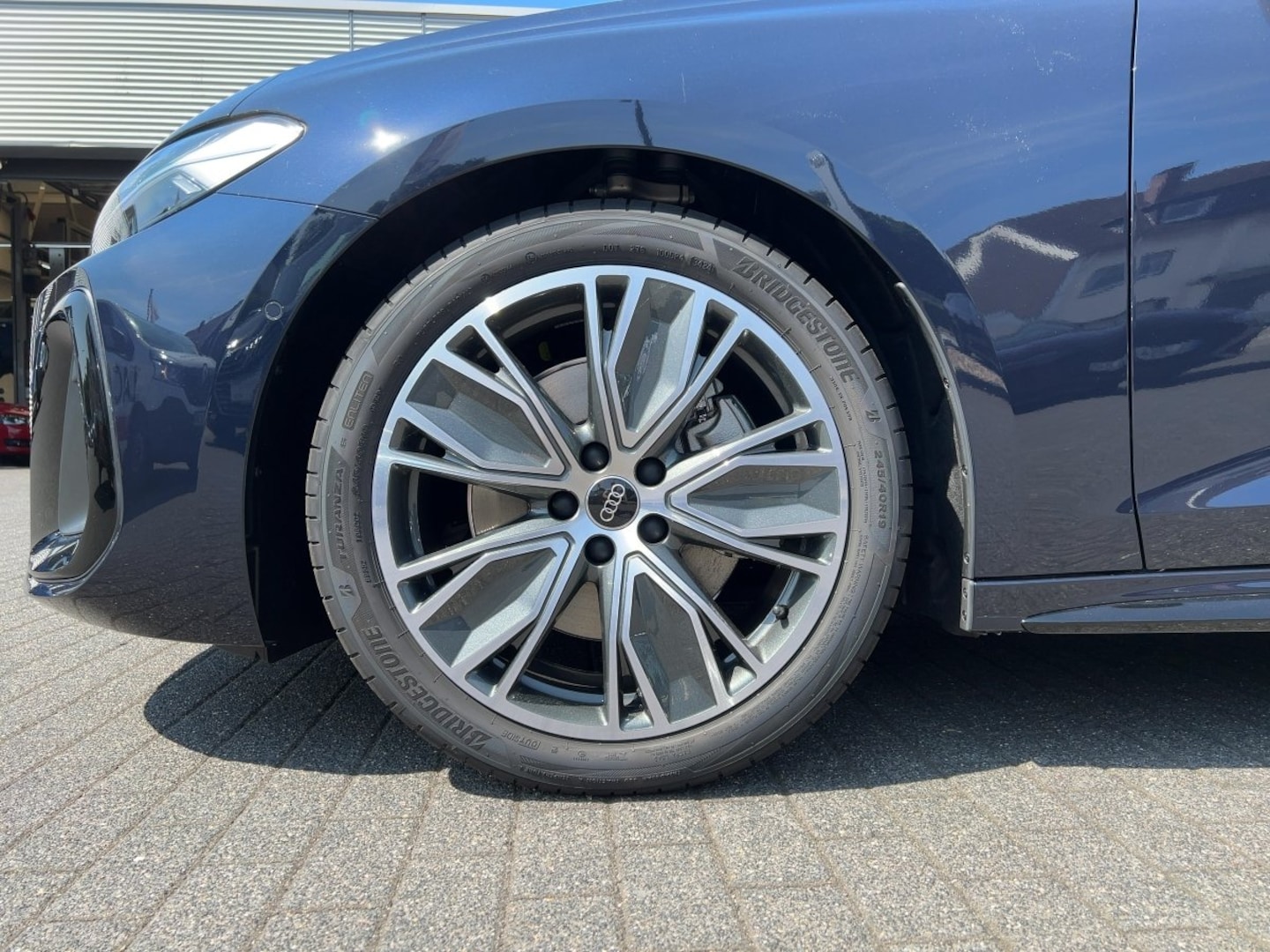 Bild über Audi A5 Avant TDI quattro 150 kW S tronic - für weitere Informationen kontaktieren Sie den Audi Partner