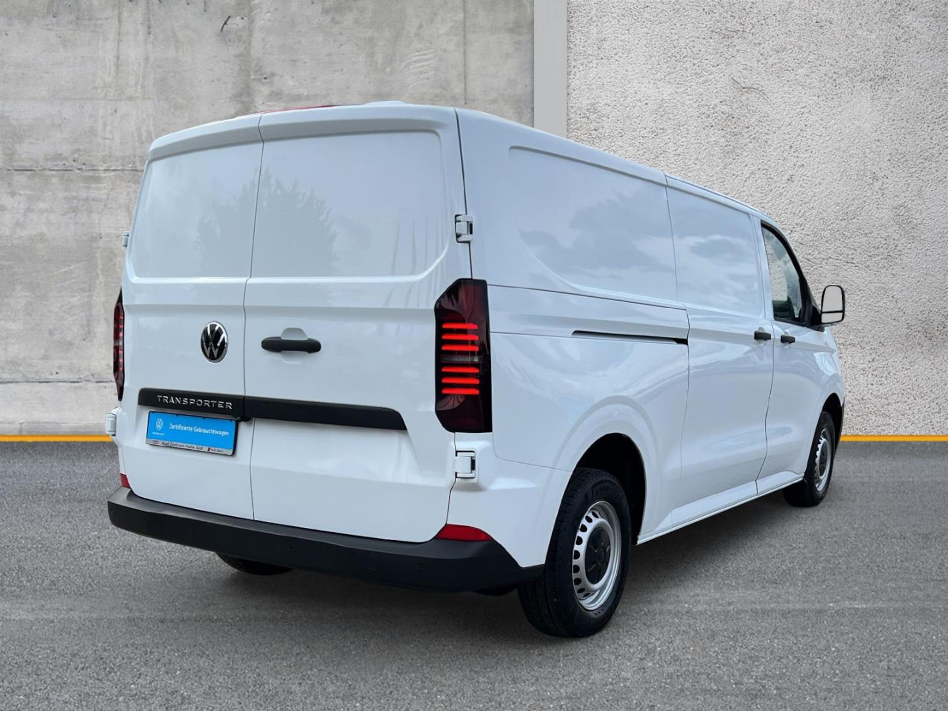 Volkswagen Transporter Kasten langer Radstand