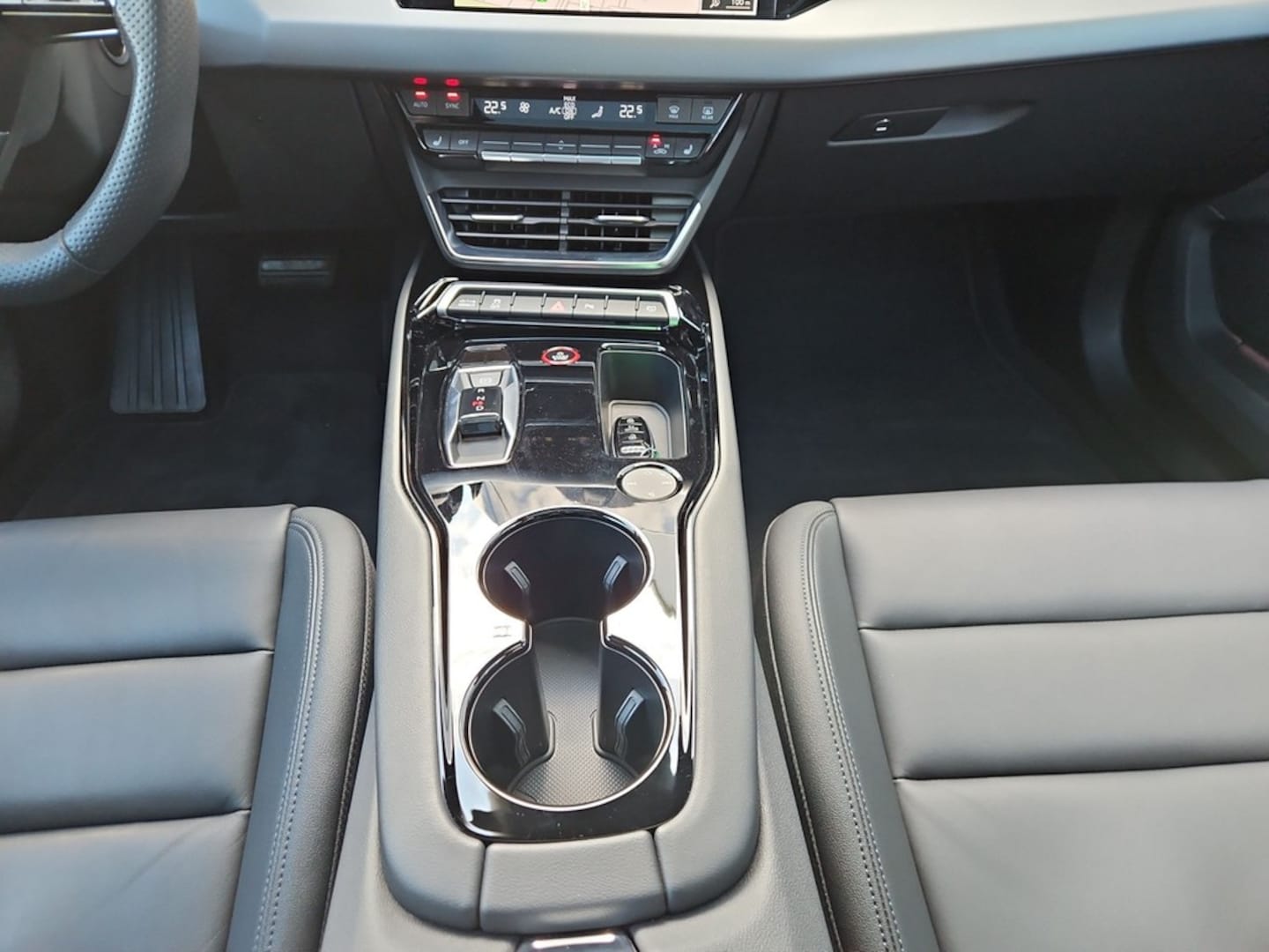 Bild über Audi e-tron GT e-tron quattro - für weitere Informationen kontaktieren Sie den Audi Partner