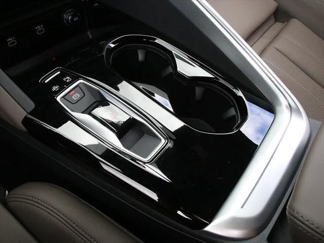 2025 AUDI Q5 - Image 24