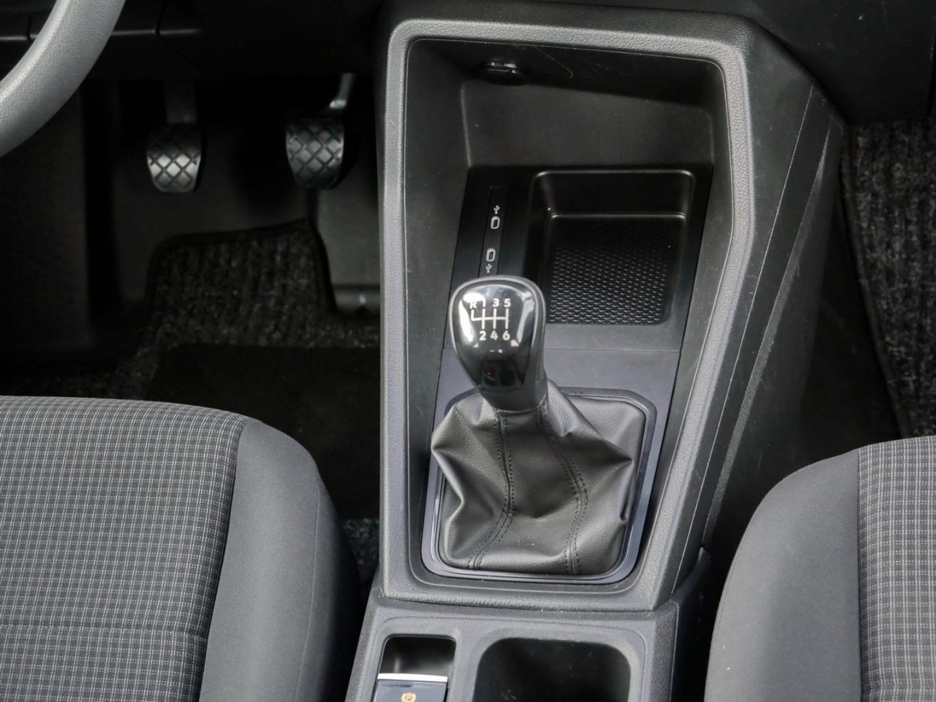 Volkswagen Caddy Maxi Basis-Modell