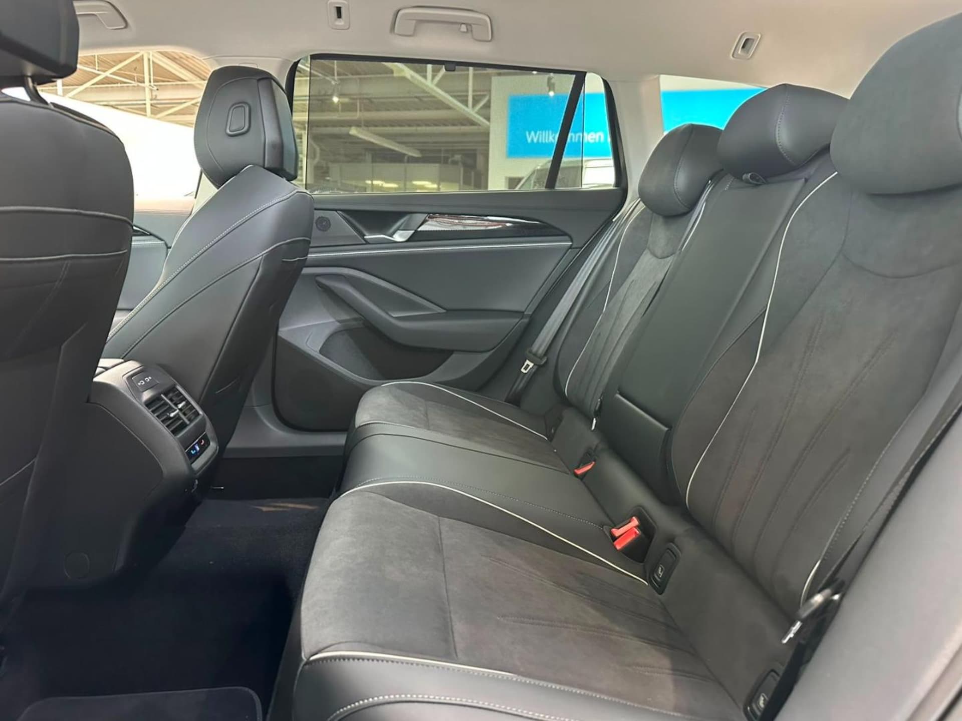 Volkswagen Passat Business