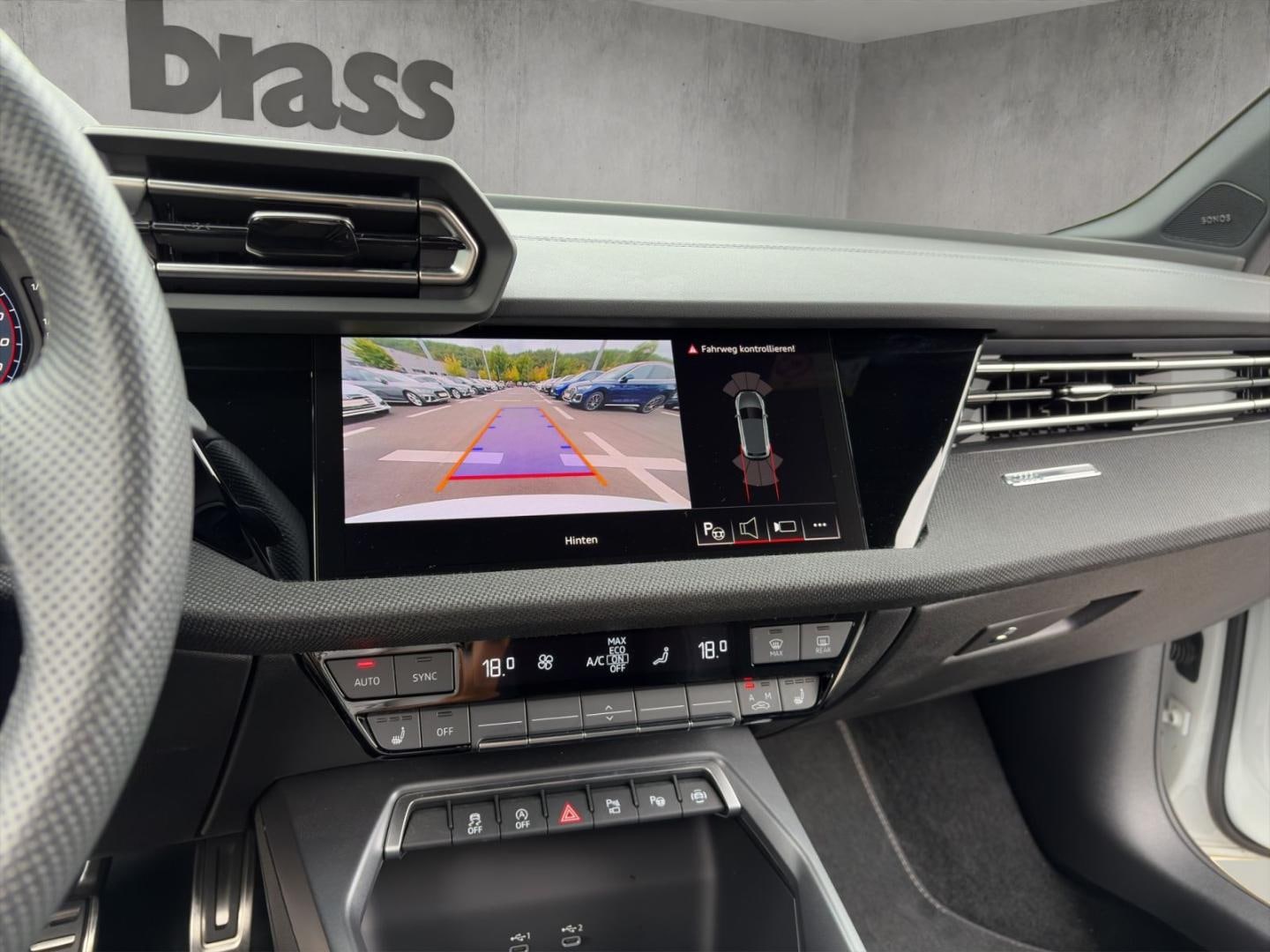 Bild über Audi A3 Sportback S line 35 TFSI S tronic - für weitere Informationen kontaktieren Sie den Audi Partner