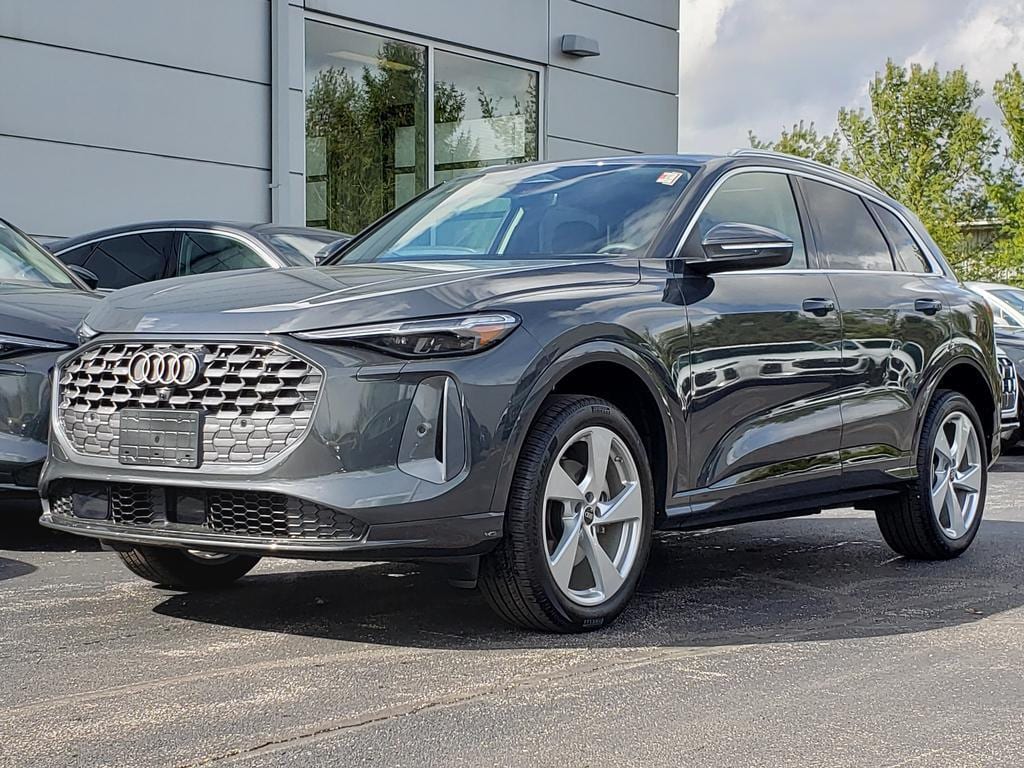 2025 Audi Q5 40 Premium Plus's photo