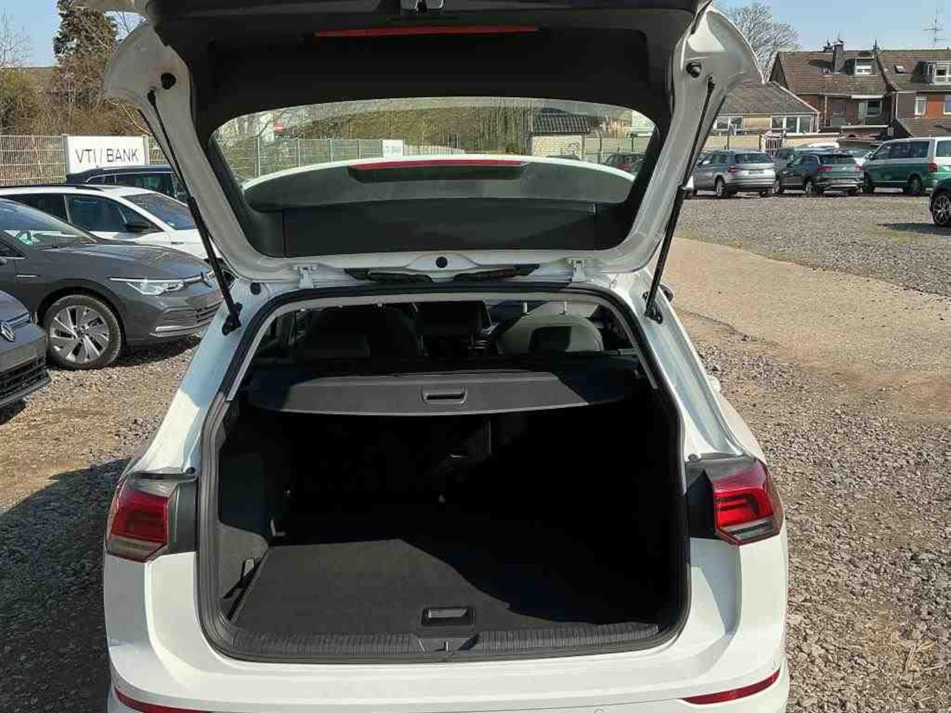 Volkswagen Golf Variant Life