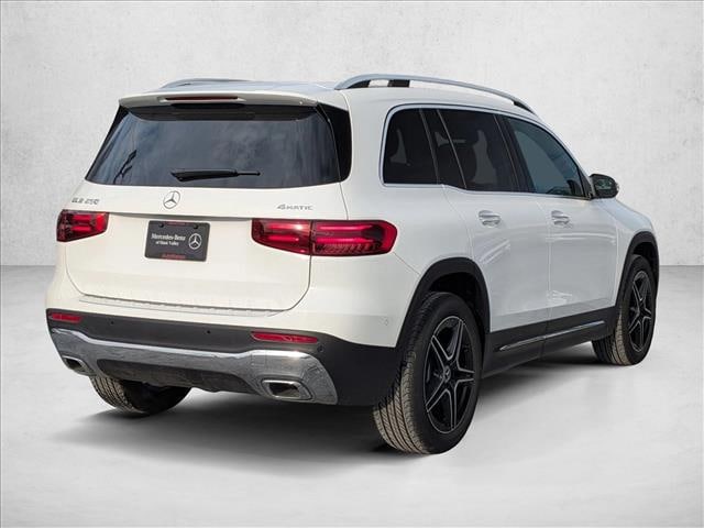 2026 Mercedes-Benz GLB 250