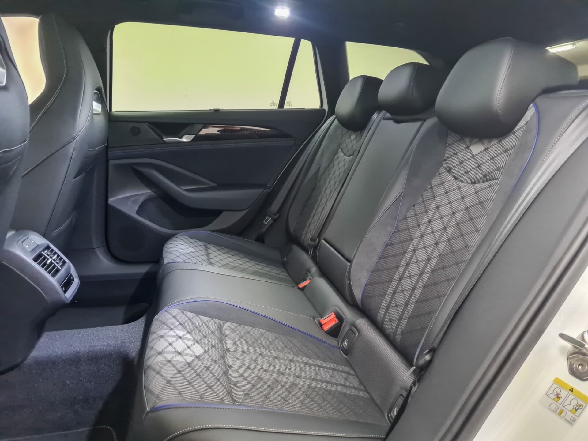 Volkswagen Passat R-Line