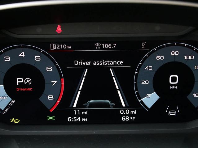 2025 AUDI Q3 - Image 18