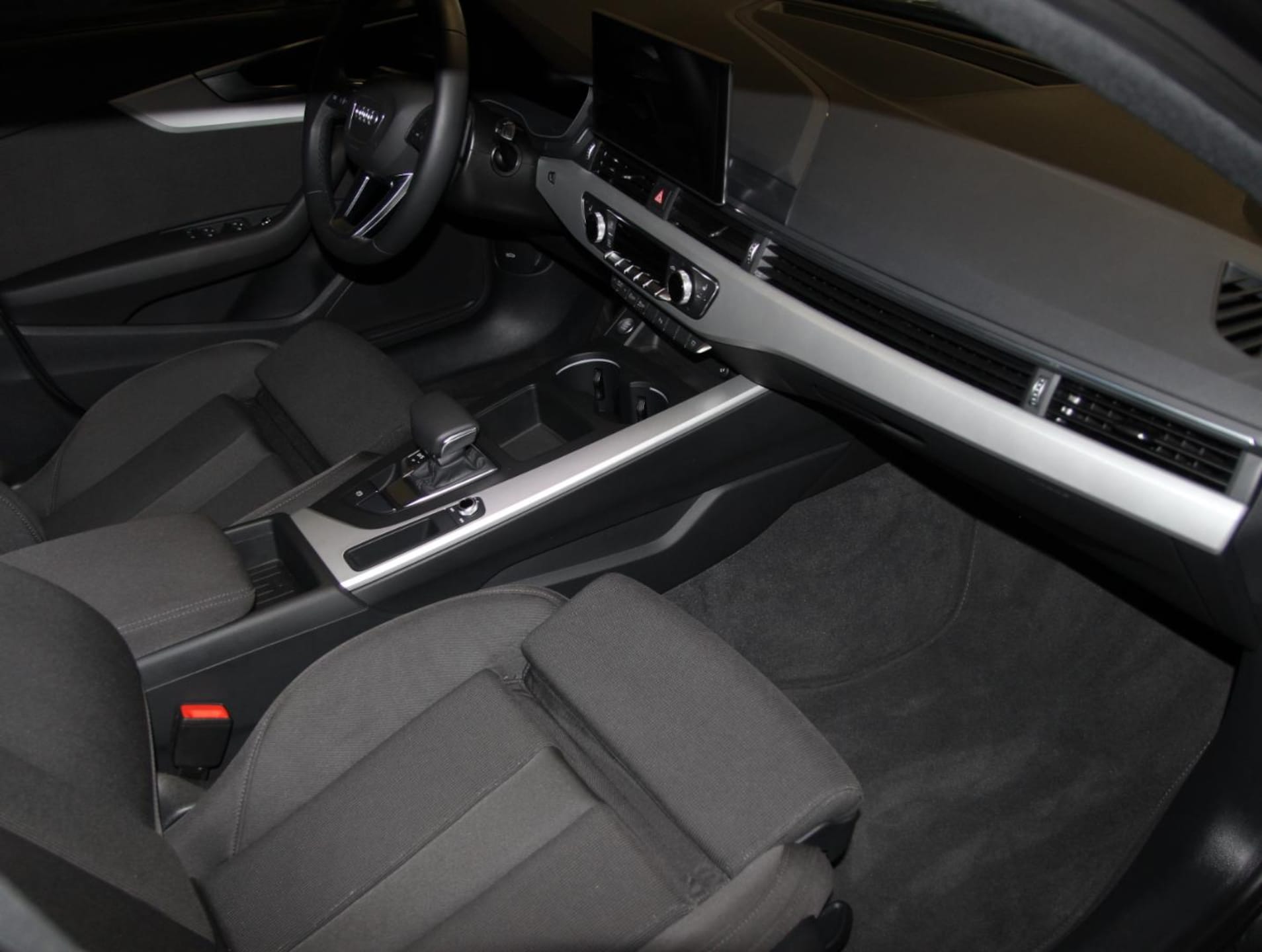 Audi A4 Avant S line