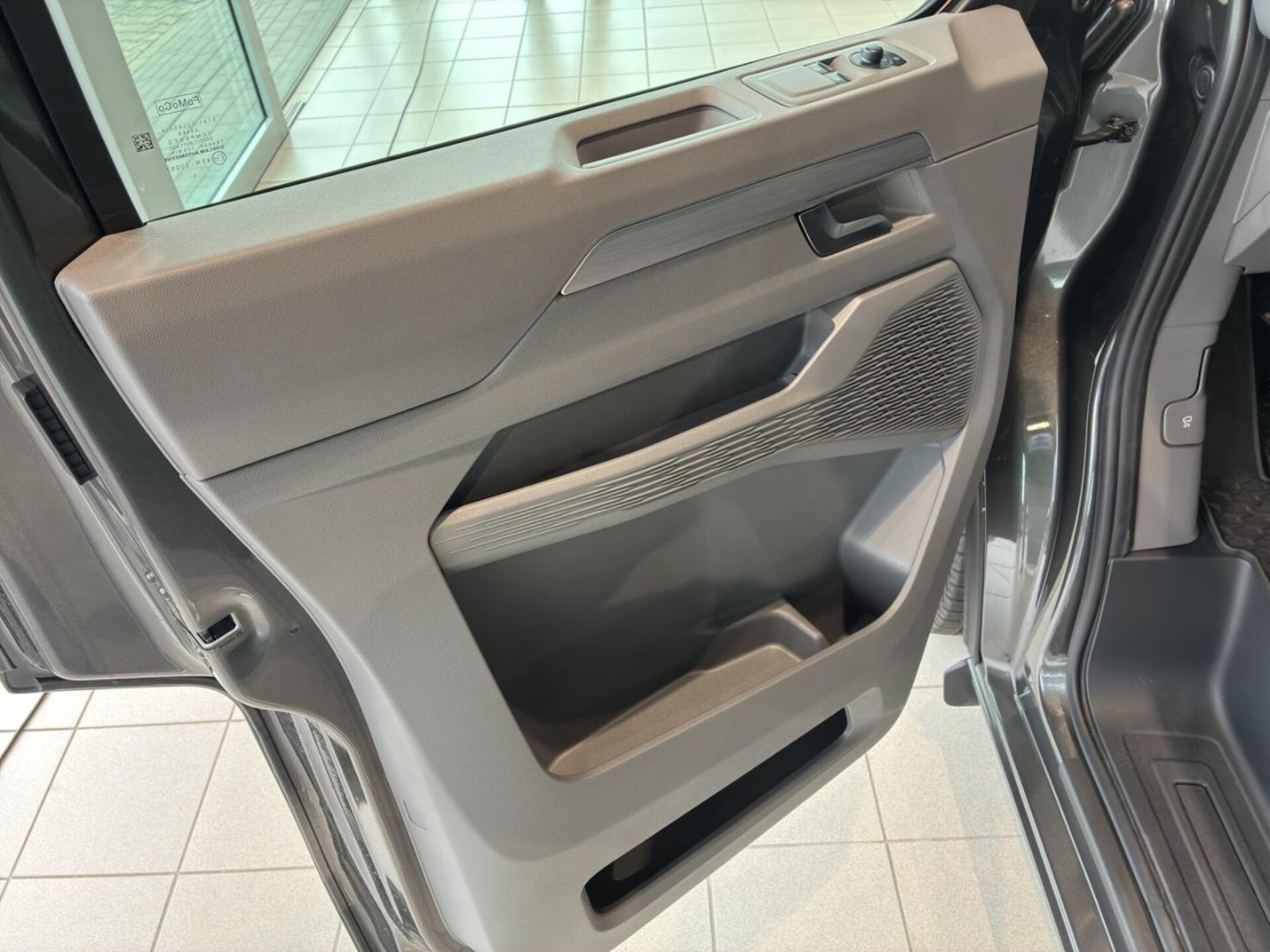 Volkswagen e-Caravelle Life