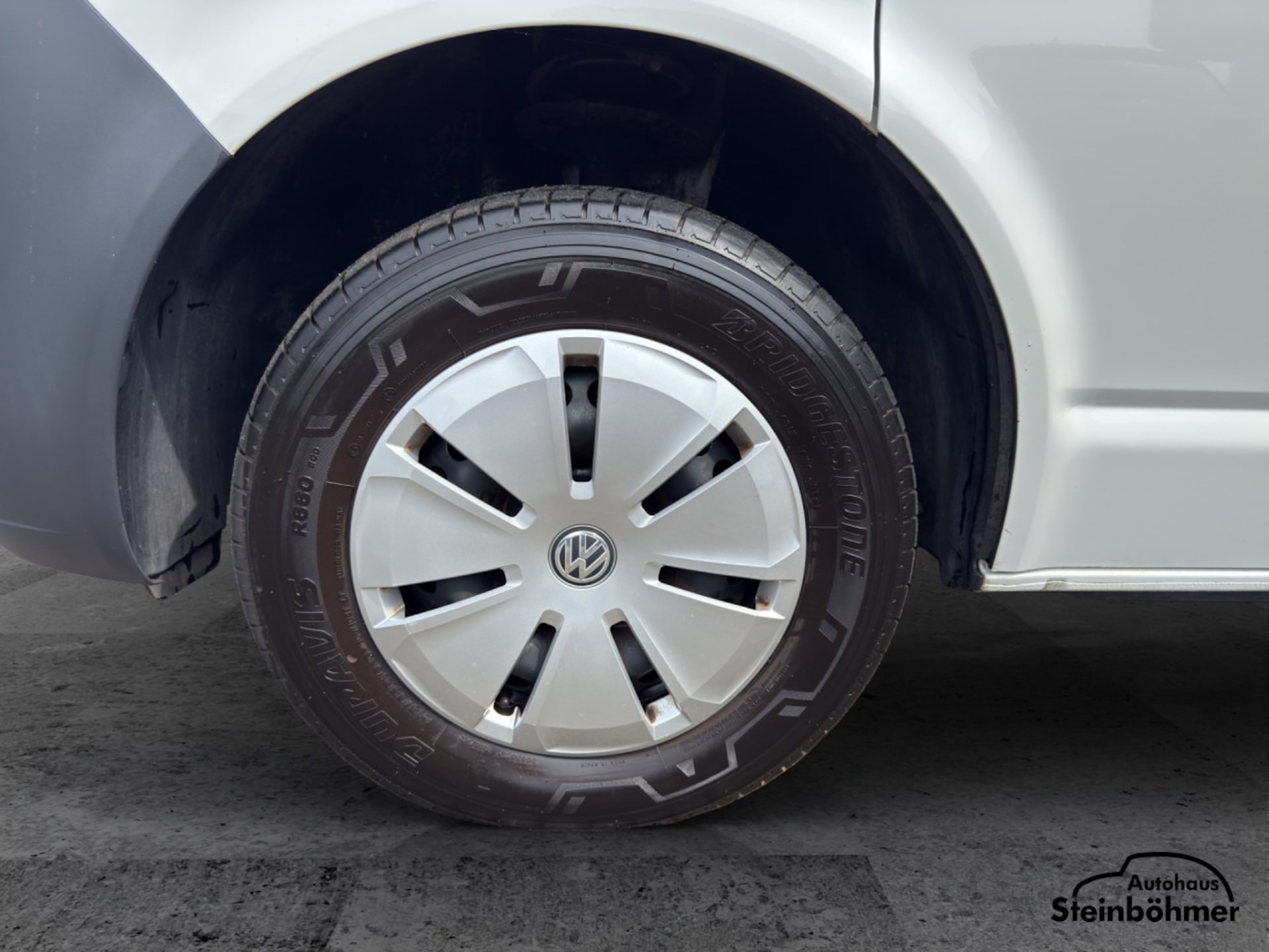 Volkswagen T6.1 Transporter Kombi langer Radstand