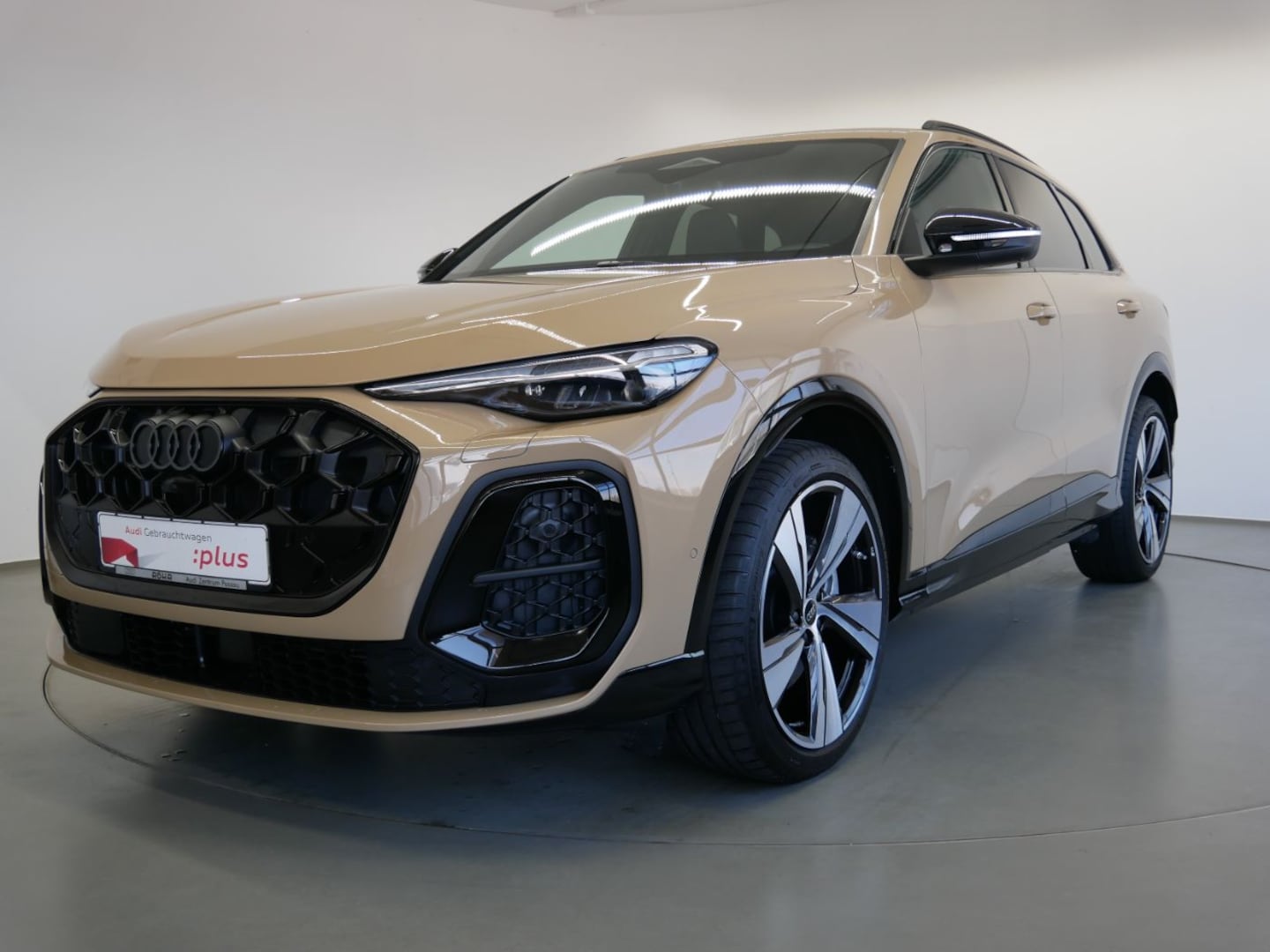 Bild über Audi Q5 SUV TDI quattro 150 kW S tronic - für weitere Informationen kontaktieren Sie den Audi Partner