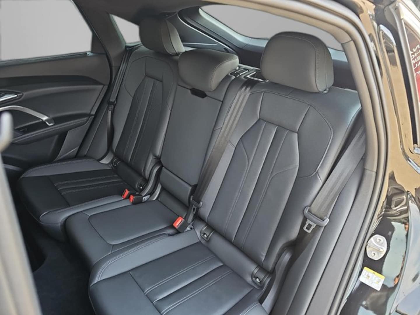 Bild über Audi Q5 Sportback TDI quattro 150 kW S tronic - für weitere Informationen kontaktieren Sie den Audi Partner