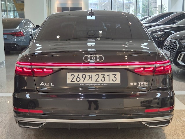Audi A8 55 TFSI quattro 250 340 kW hp tiptronic 5
