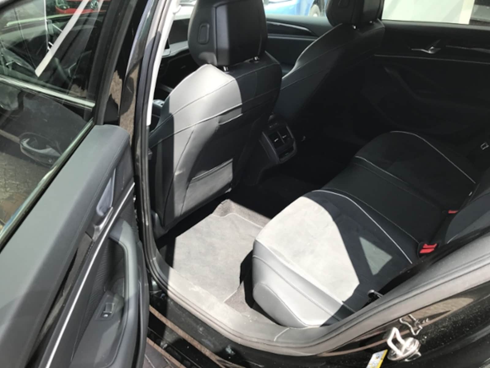 Volkswagen Passat – Bild 8