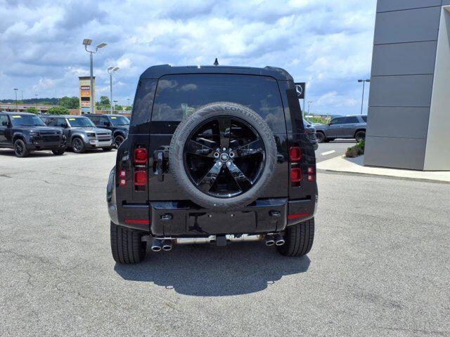 2025 Land Rover Defender X-Dynamic SE - Photo 15