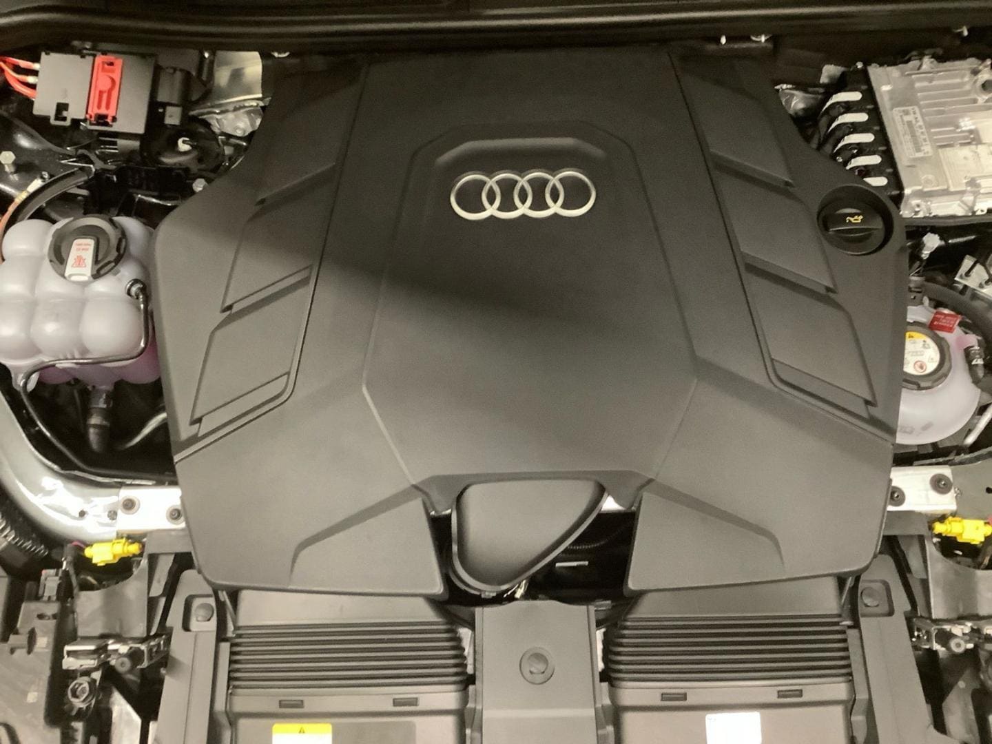 Bild über Audi Q7 SUV TFSI e TFSI e quattro 290 kW tiptronic - für weitere Informationen kontaktieren Sie den Audi Partner