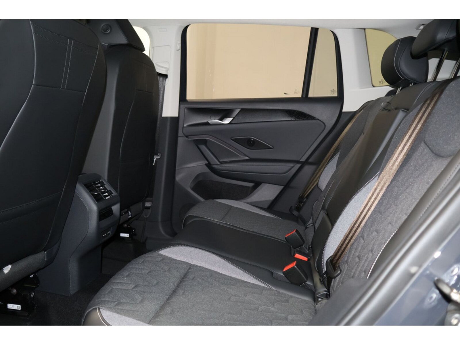 Volkswagen Tiguan – Bild 12