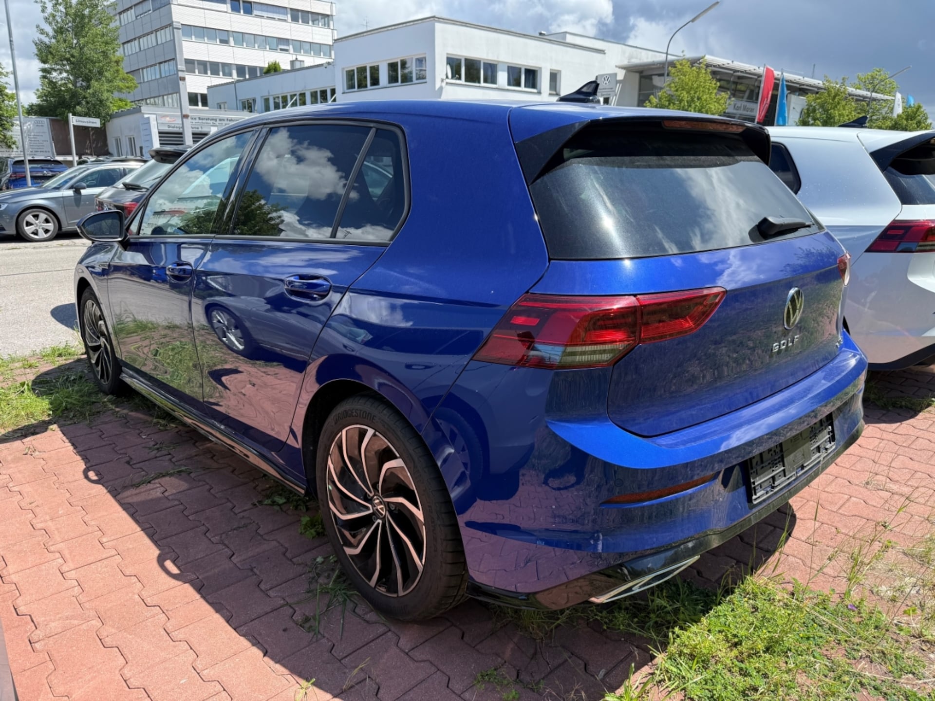 Volkswagen Golf R-Line