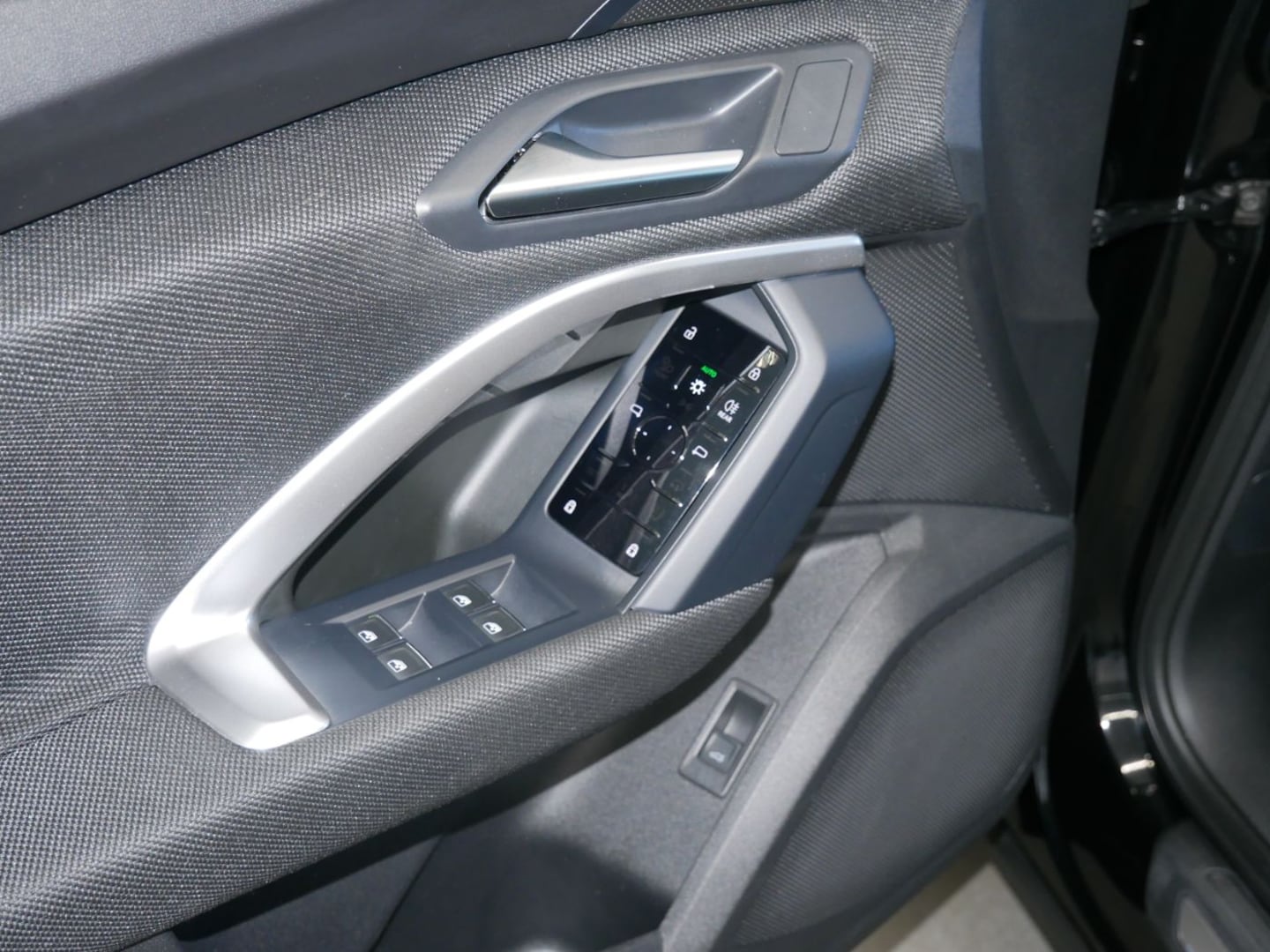 Bild über Audi Q5 Sportback TDI quattro 150 kW S tronic - für weitere Informationen kontaktieren Sie den Audi Partner