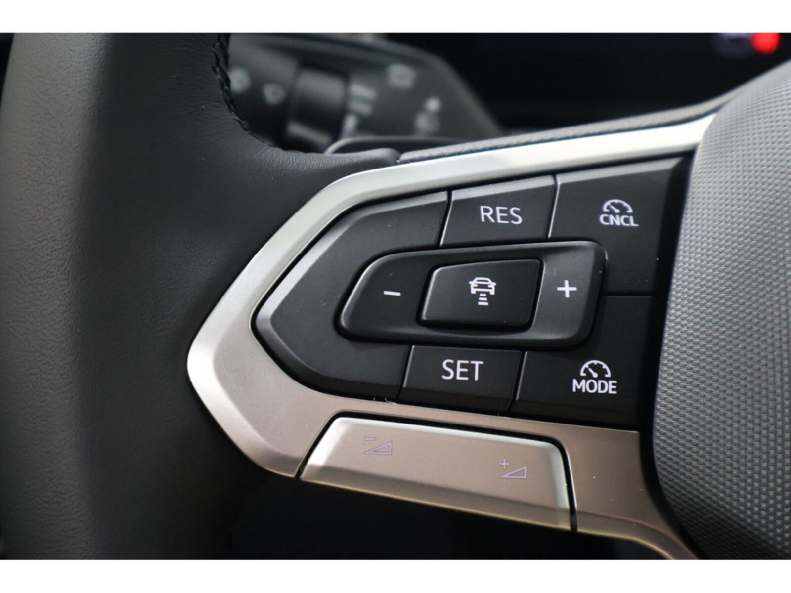 Volkswagen Tiguan – Bild 21